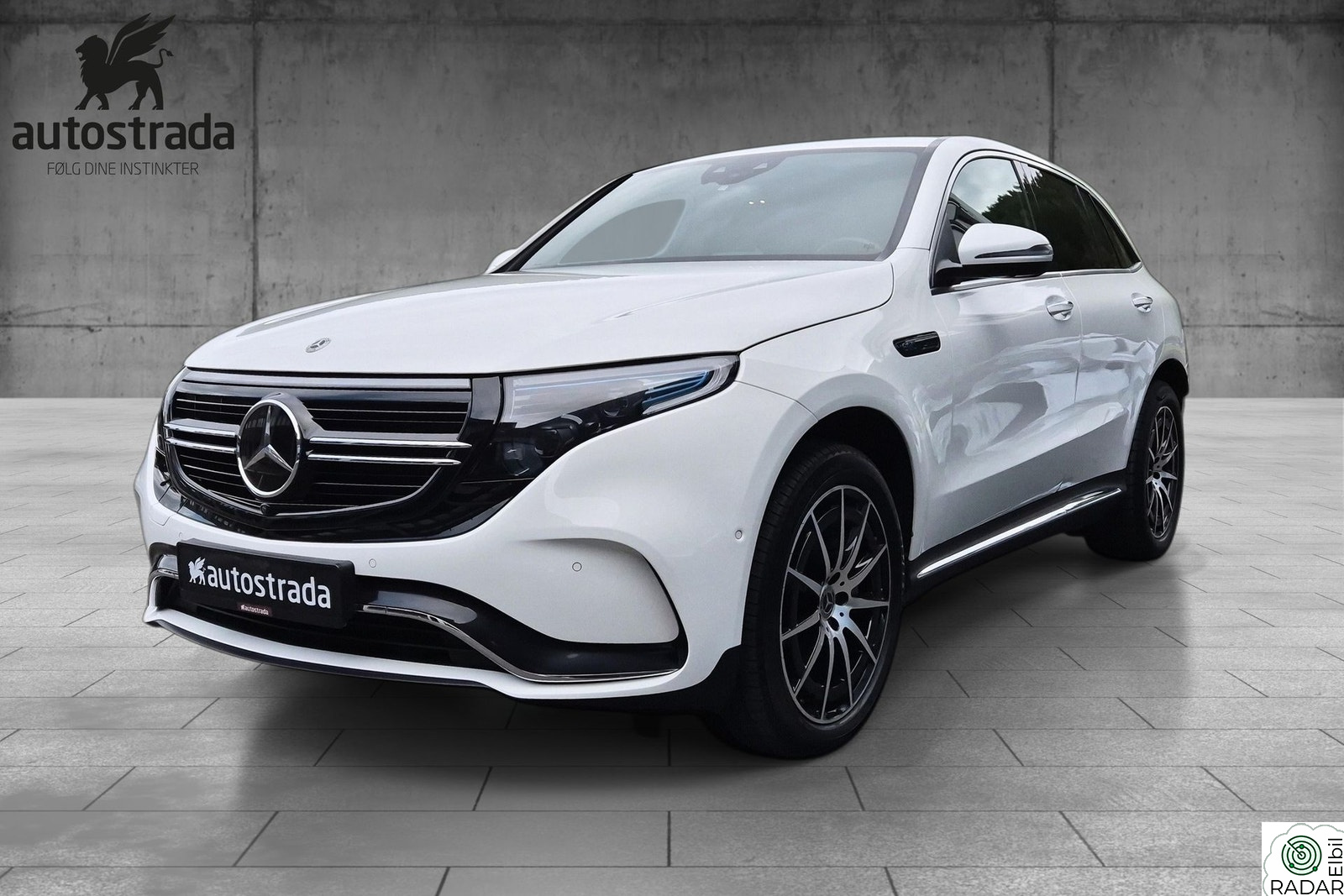 MERCEDES-BENZ EQC 400 4MATIC AMGx2/360Kamera/ACC/Krok/ACC