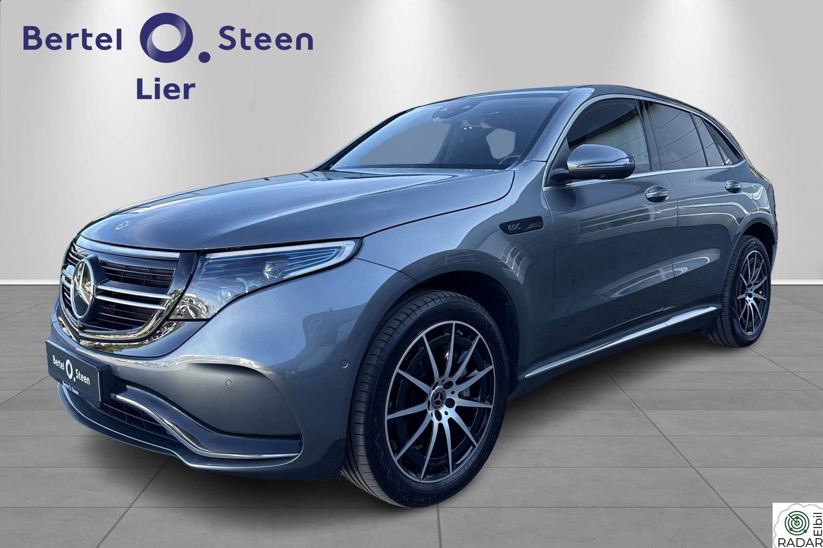 MERCEDES-BENZ EQC 400 4MATIC | 4MATIC | 360° kamera | HUD | Soltak | Hengerfeste