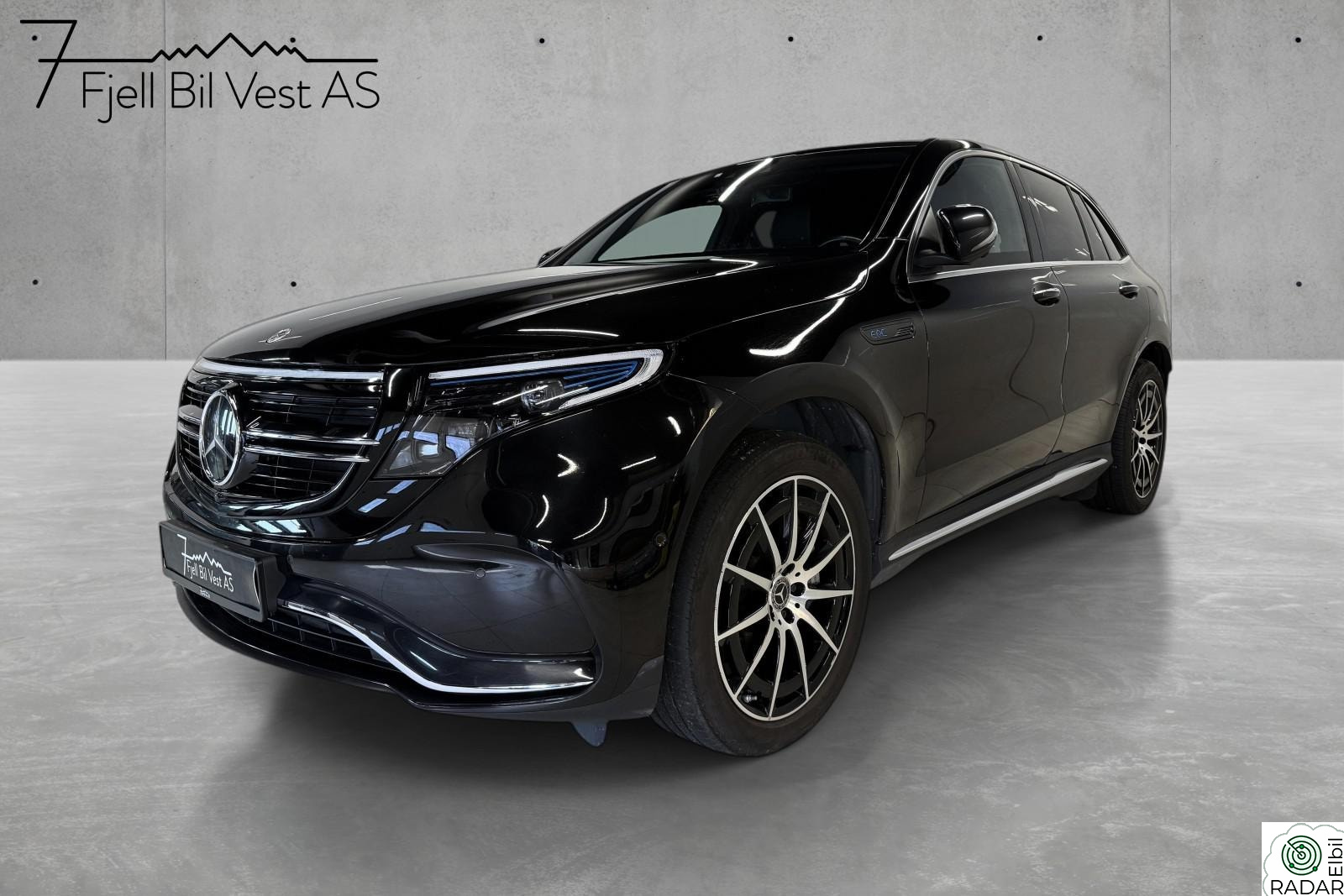 MERCEDES-BENZ EQC 400 4MATIC 2xAMG 4MATIC Soltak ACC Krok Head-UP 360Kamera