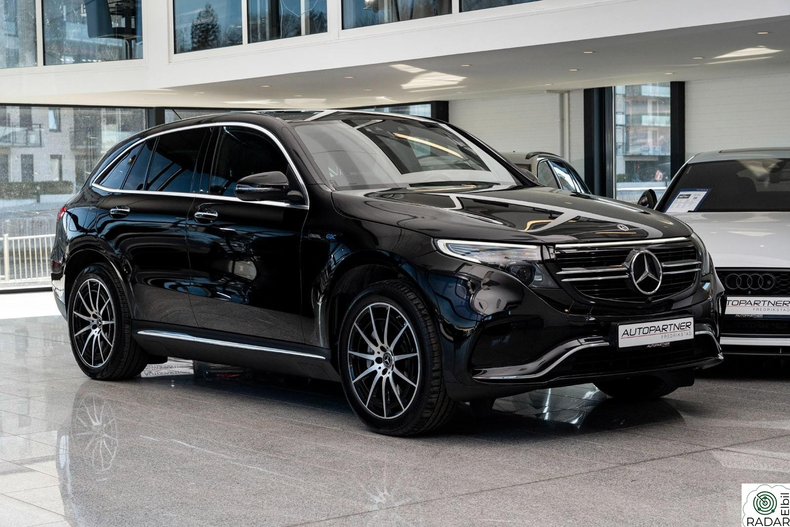 MERCEDES-BENZ EQC 400 4MATIC 400 4Matic AMG, 360-Kamera, El.krok, Acc++