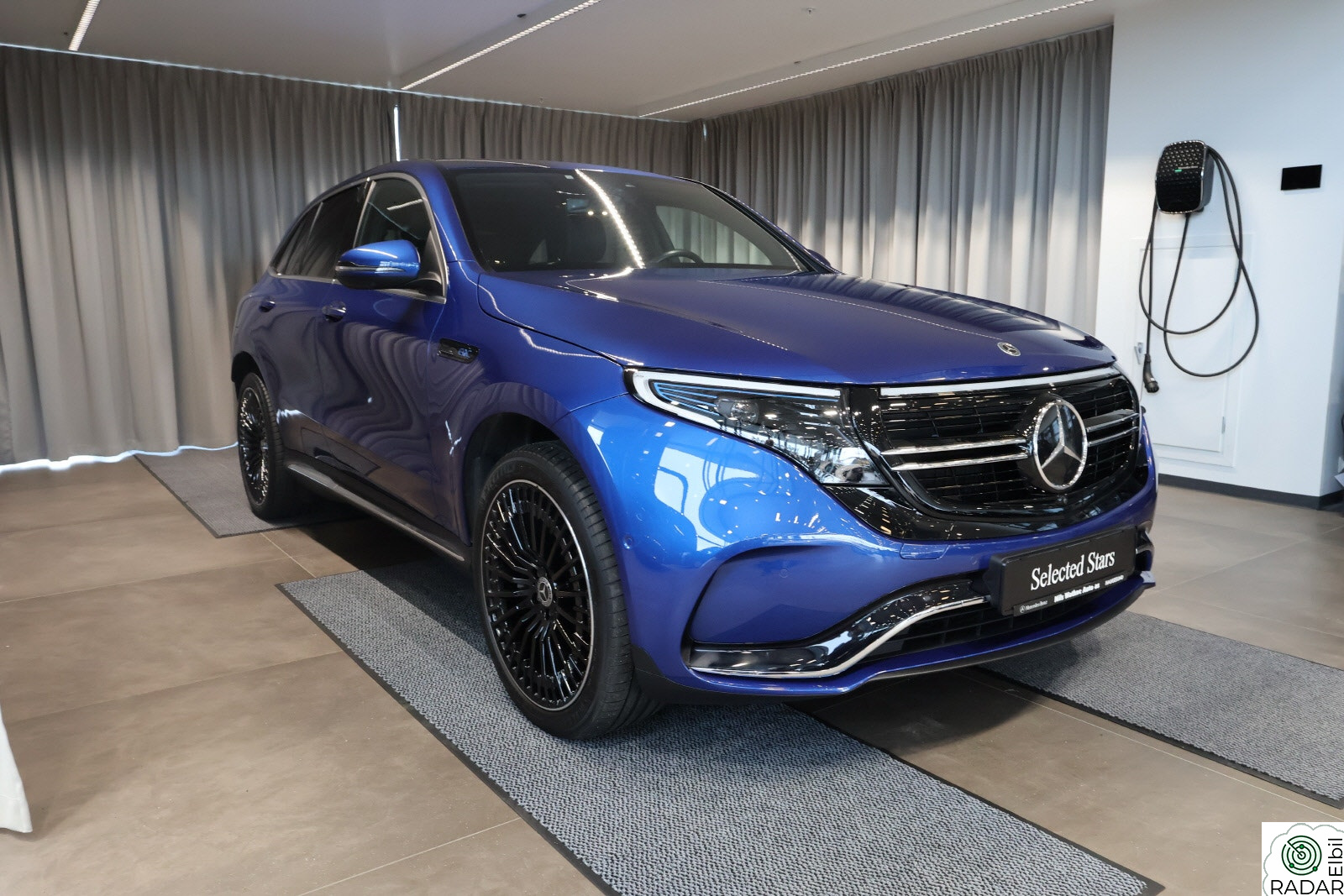 MERCEDES-BENZ EQC 400 4MATIC 400 4MATIC AMG Edition Premium Plus