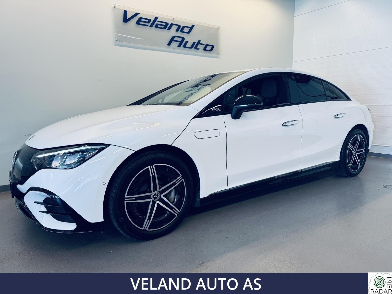 MERCEDES-BENZ EQE 300 2xAMG/NIGHT/DISTRONIC/NAVI PREMIUM/CARPLAY/"NORSK" BIL