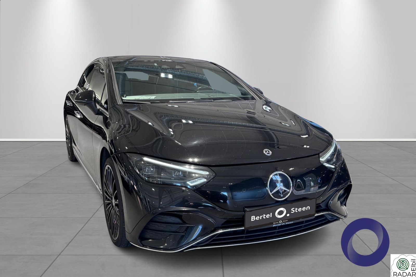 MERCEDES-BENZ EQE 350 4MATIC AMG / BAK.STYRING / BURMESTER / GOD UTSTYRT! /