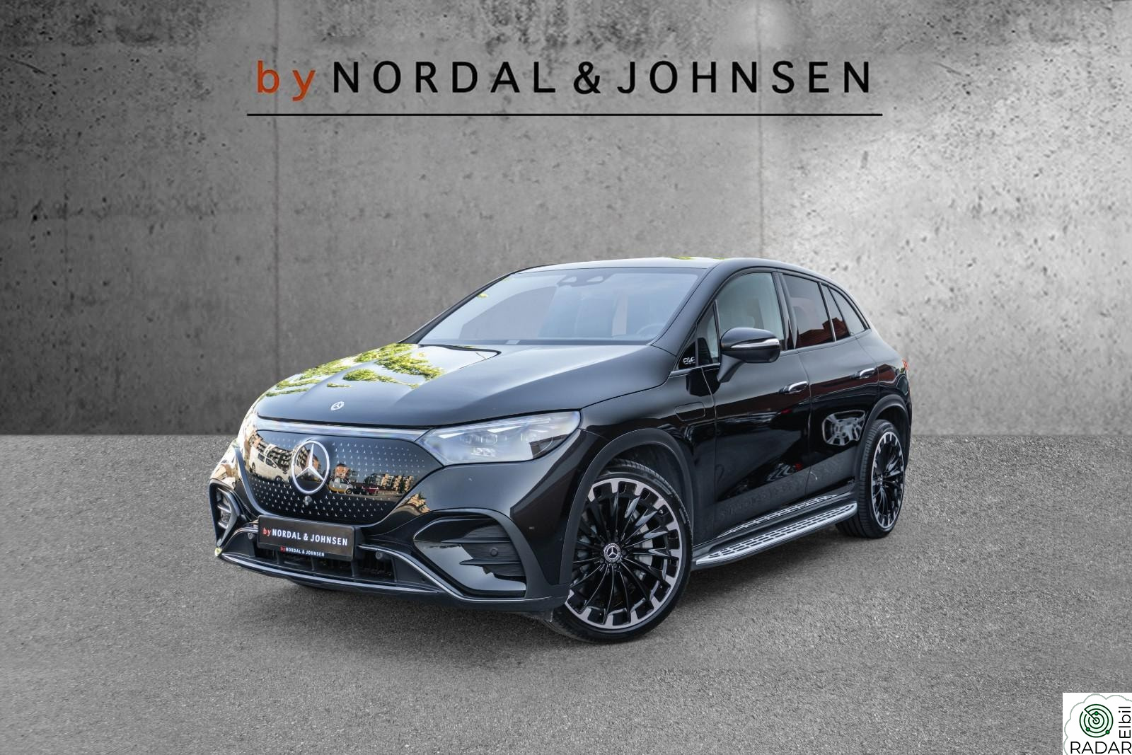 MERCEDES-BENZ EQE 350 4MATIC 4MATIC PANO HUD ACC BAKHJULSTYRING KROK BURMESTER 360°+