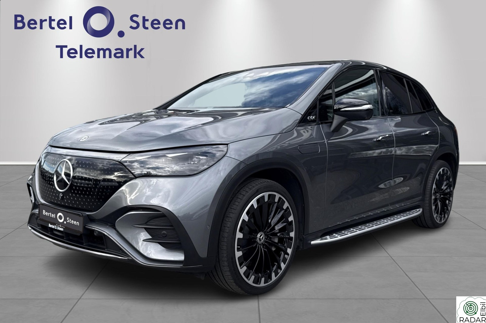 MERCEDES-BENZ EQE 350 4MATIC AMG|Bakhjulsving|Burmester|Panorama|Godt utstyrt