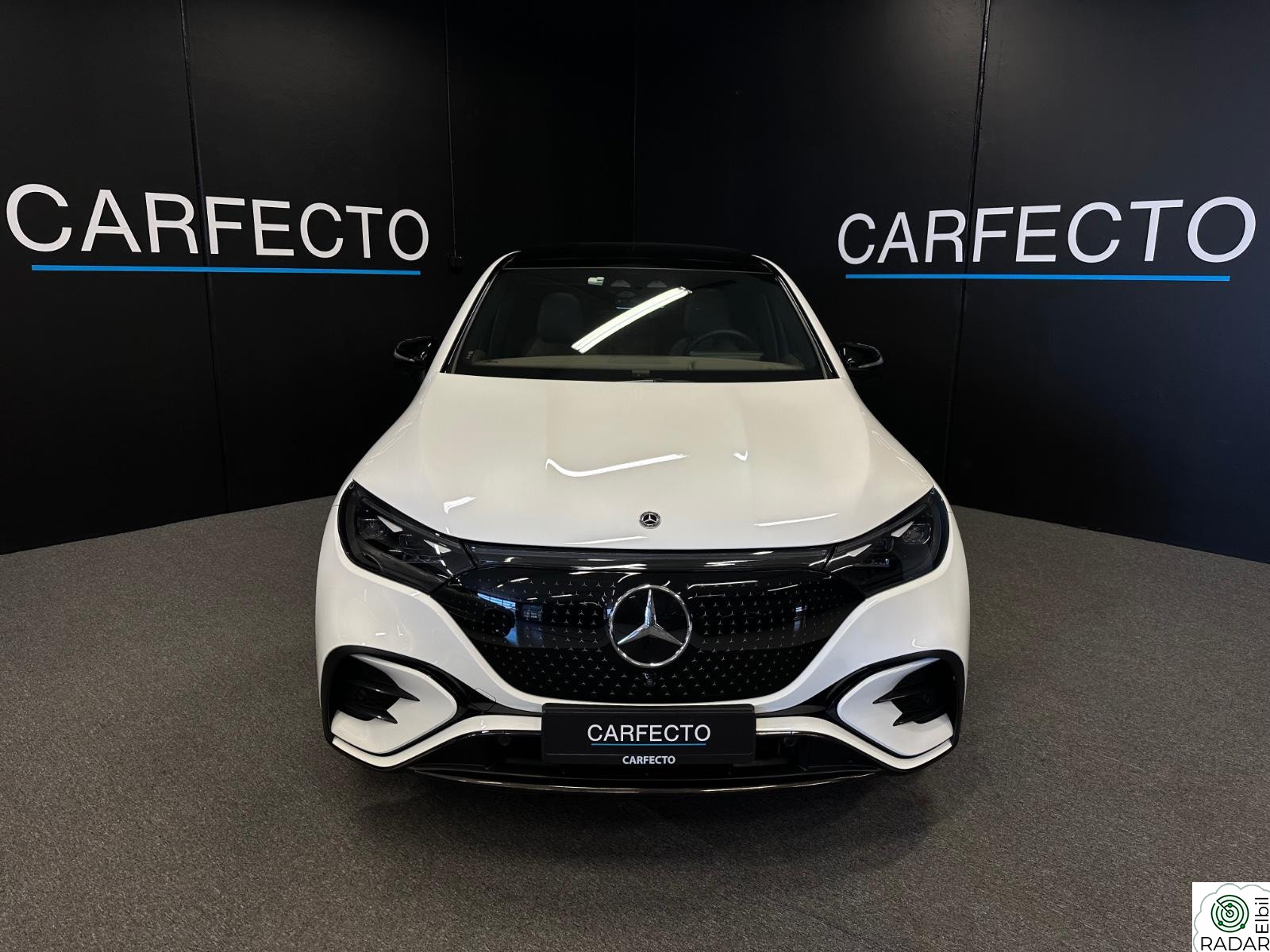 MERCEDES-BENZ EQE 500 4MATIC 500-4MATIC/AMG/DIGITAL/HUD/ACC/360/22KW/KROK/LOADED++