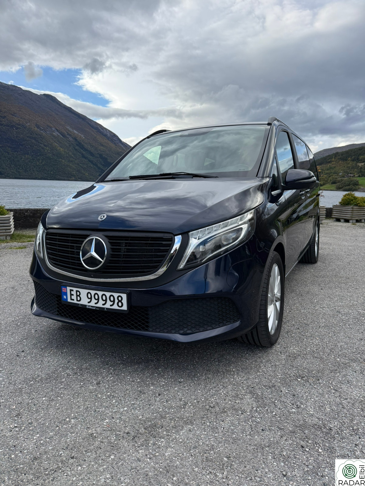 MERCEDES-BENZ EQV 300 A2 Charge 7-s