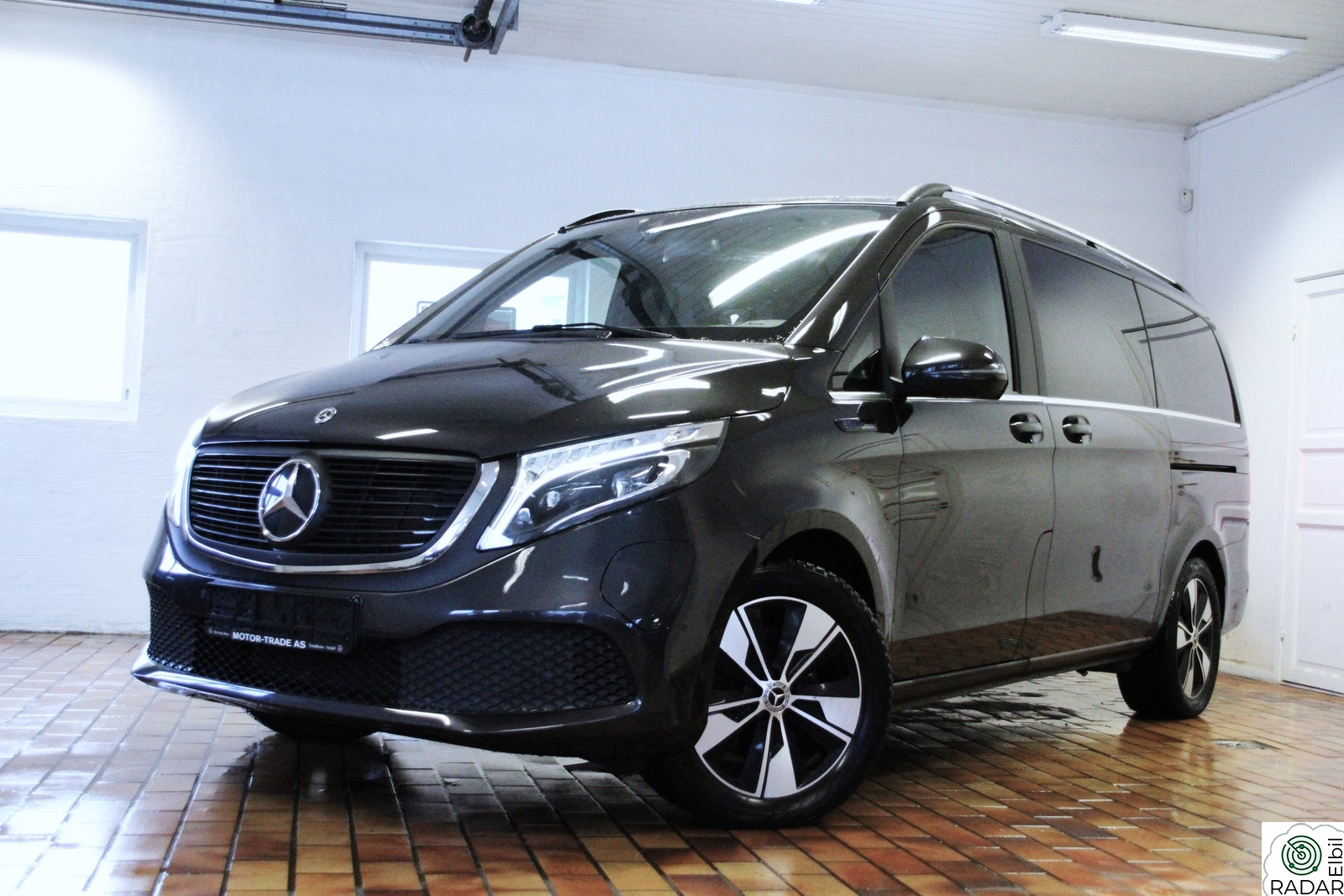 MERCEDES-BENZ EQV 7-Seter A2/Navi/Skinn/CC/Distronic+/ILS/360 Kamera