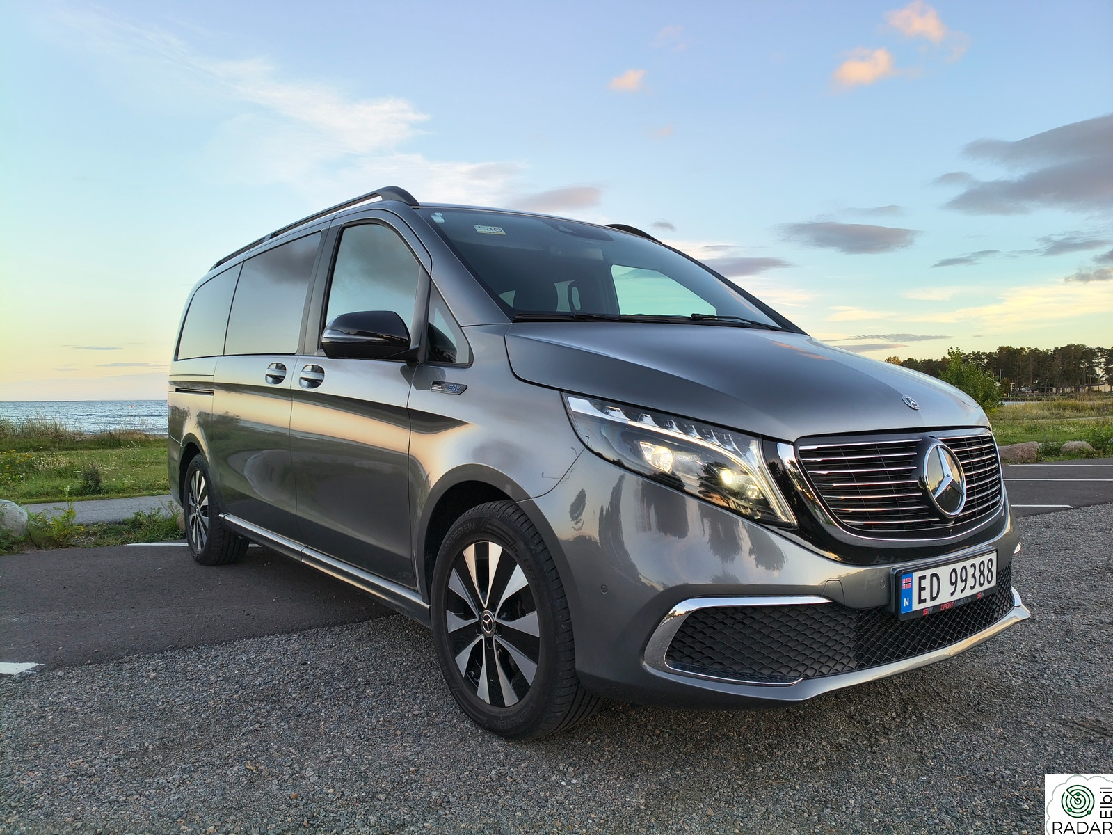 MERCEDES-BENZ EQV EQV 300 Long (A2)