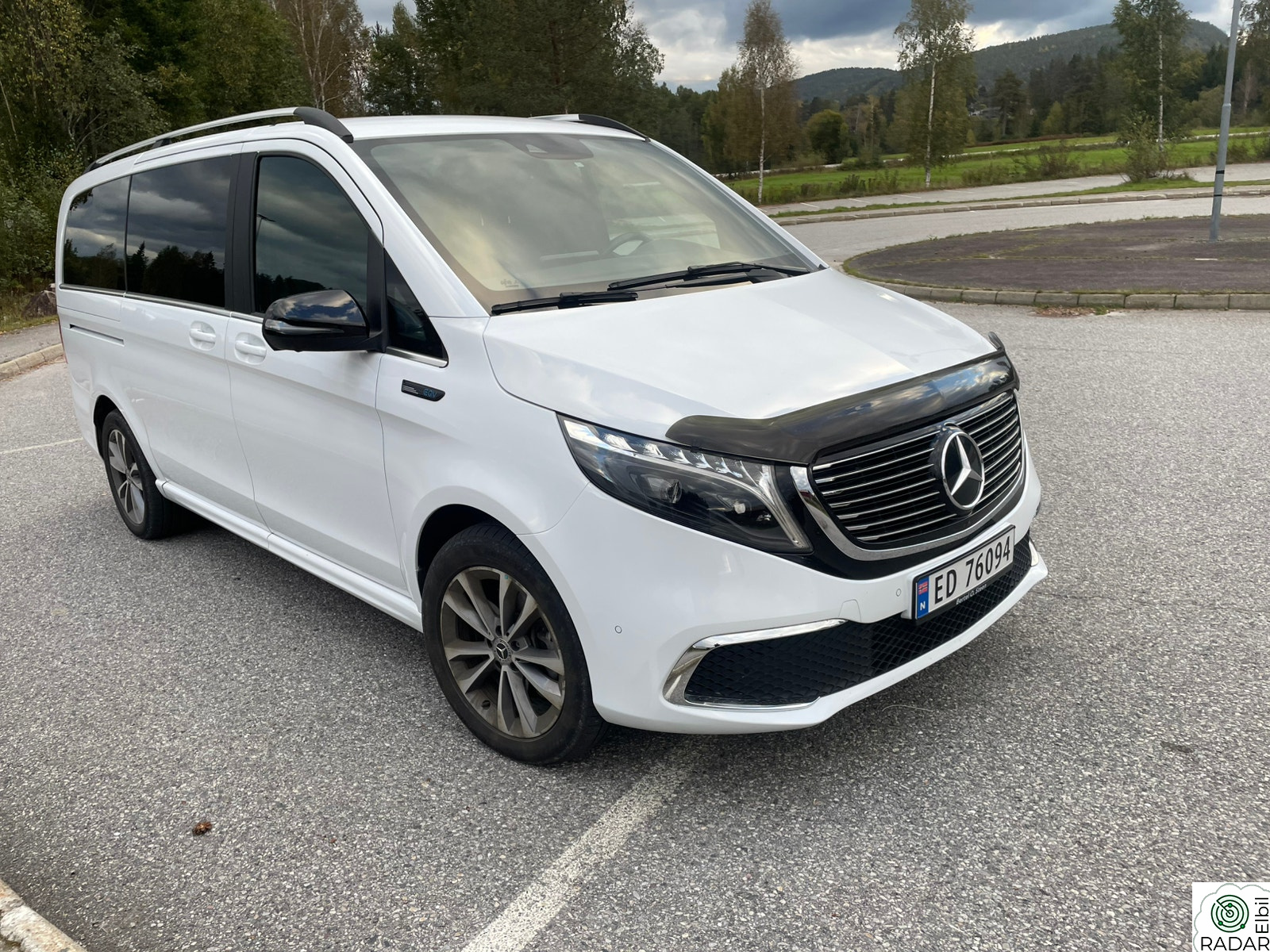 MERCEDES-BENZ EQV 300 A2 Charge 7-s