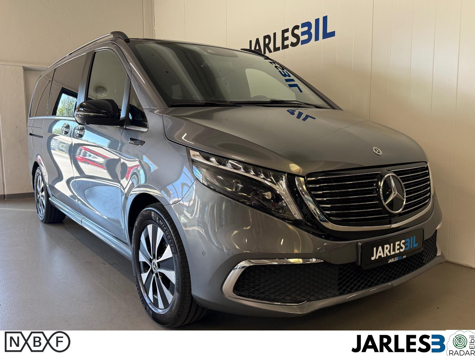 MERCEDES-BENZ EQV 300 Lang 7-Seter /ACC/LED/360/CarPlay/ Ny service og EU