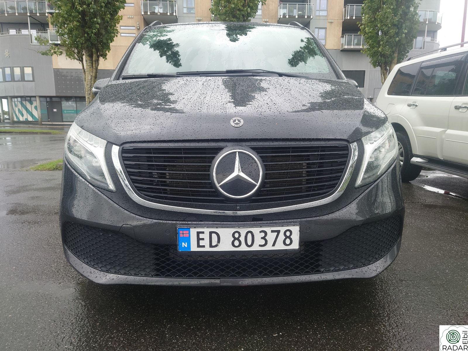 MERCEDES-BENZ EQV