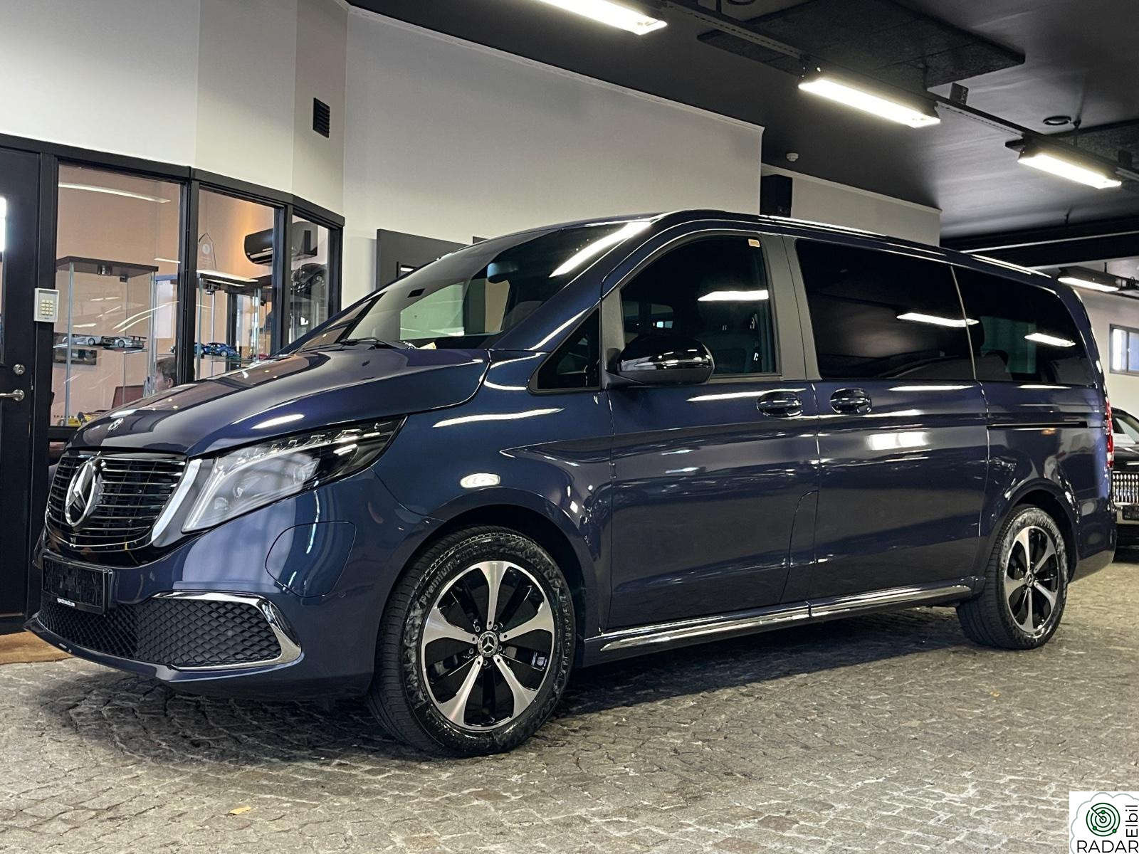 MERCEDES-BENZ EQV Avantgarde, Panorama, Burmester, ACC, 360, 6seter, DAB