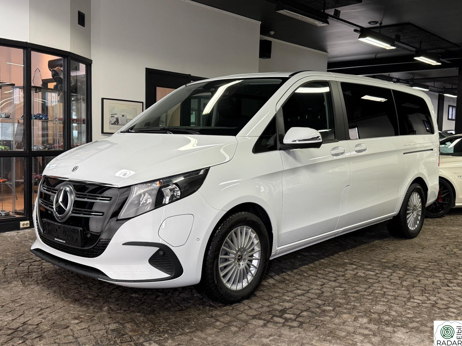 MERCEDES-BENZ EQV Facelift, Distronic, Varmeseter, 6 seter, 4år service