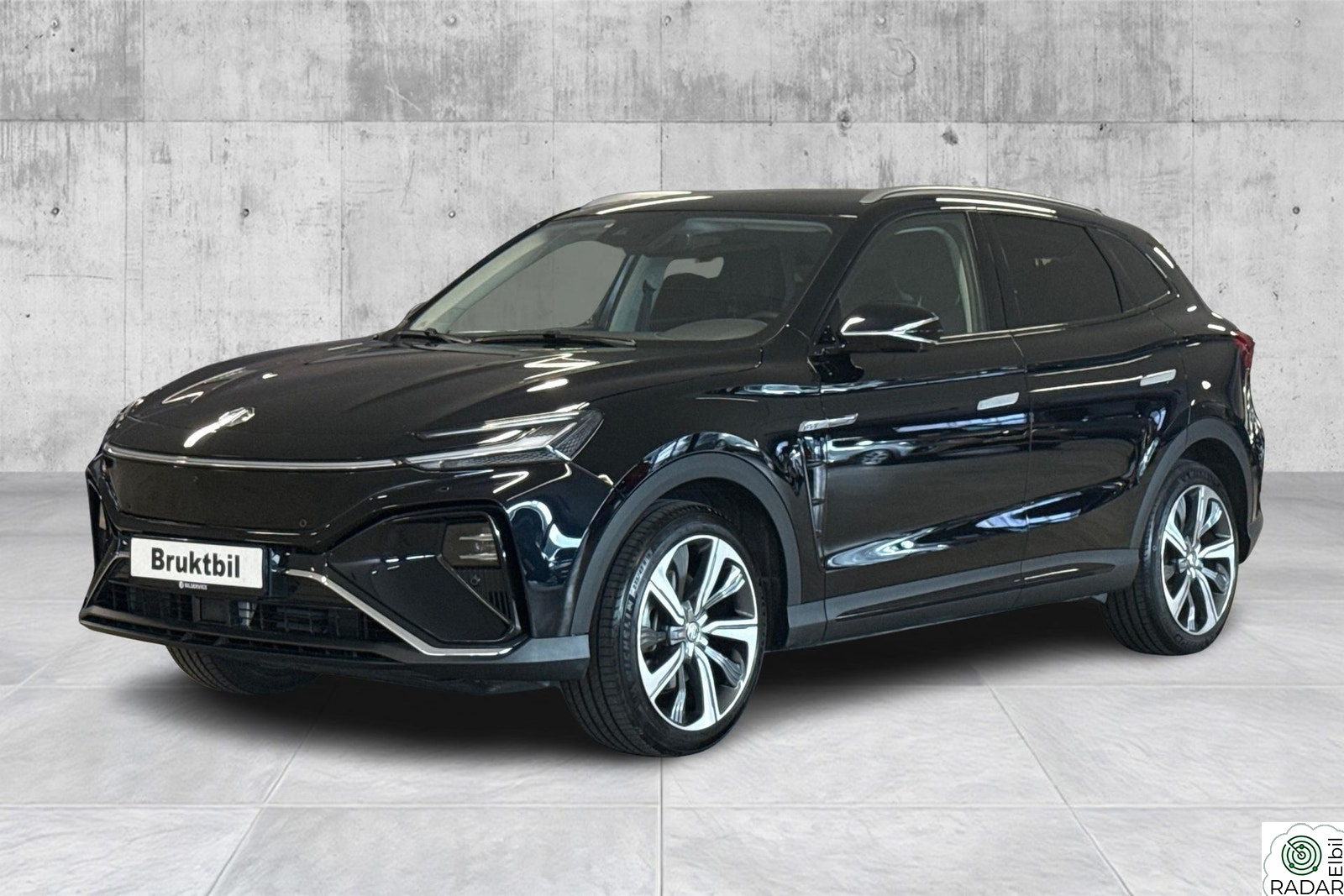 MG MARVEL R ELECTRIC Skinn/ Panoramaglasstak/ App/ ACC
