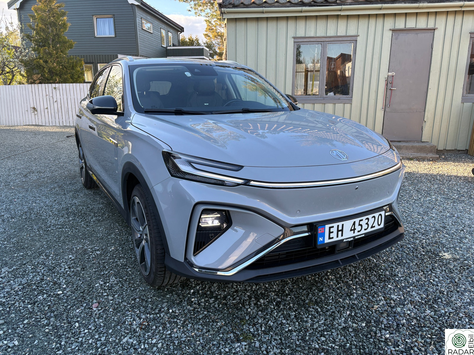 MG Marvel R Electric Performance AWD