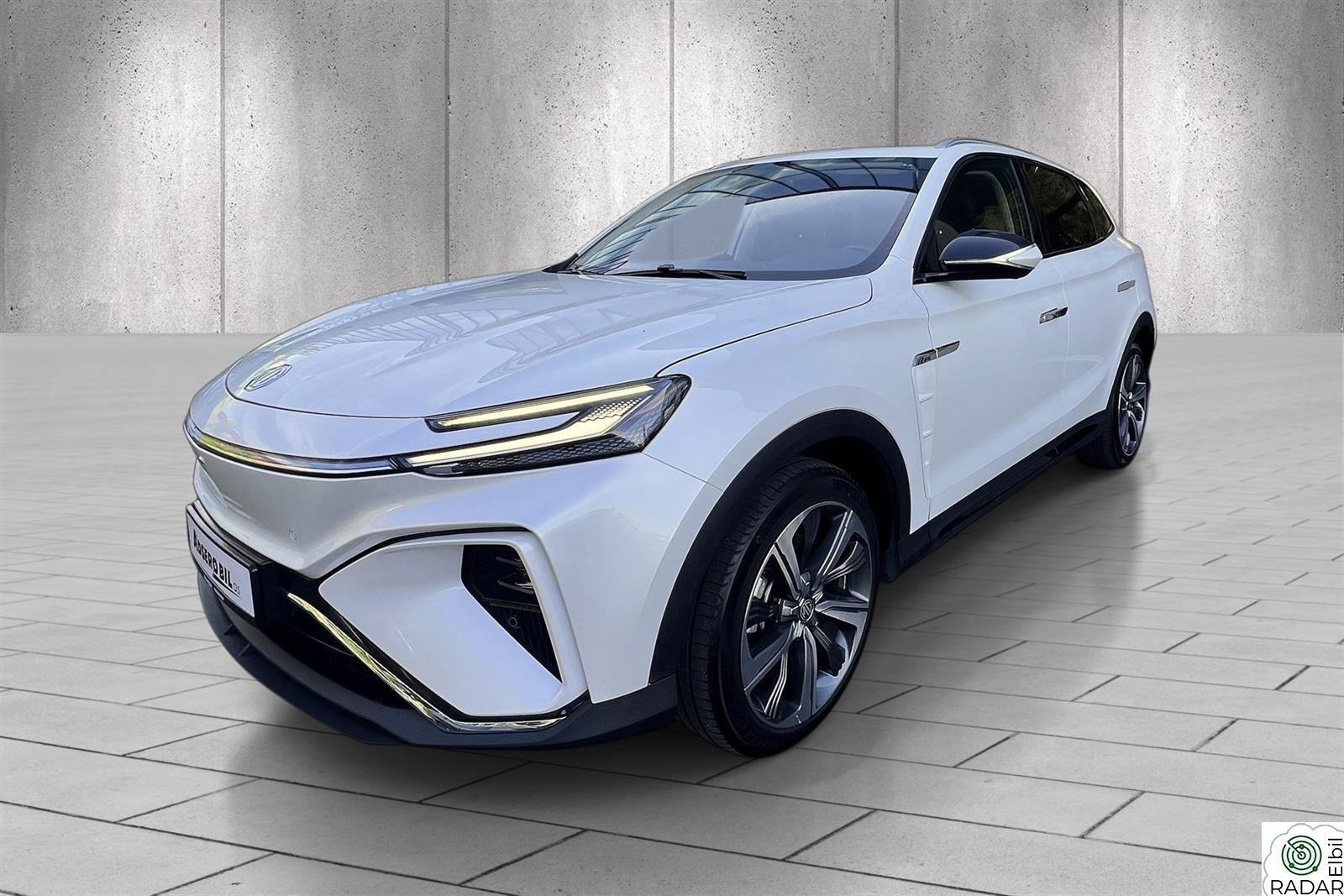 MG MARVEL R ELECTRIC LUXURY AWD PERFORMANCE