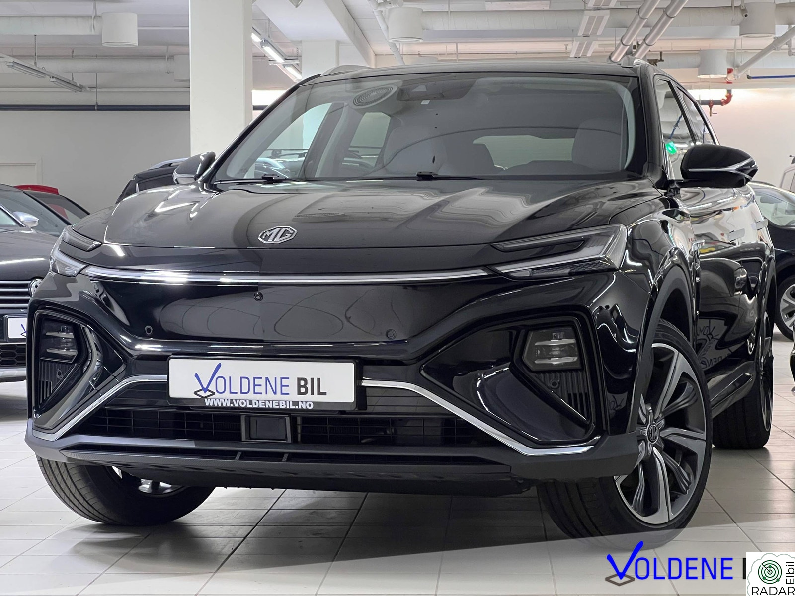 MG MARVEL R ELECTRIC LUXURY AWD PERF//BOSE-360-SOLTAK/GLASSTAK-LYST SKINN