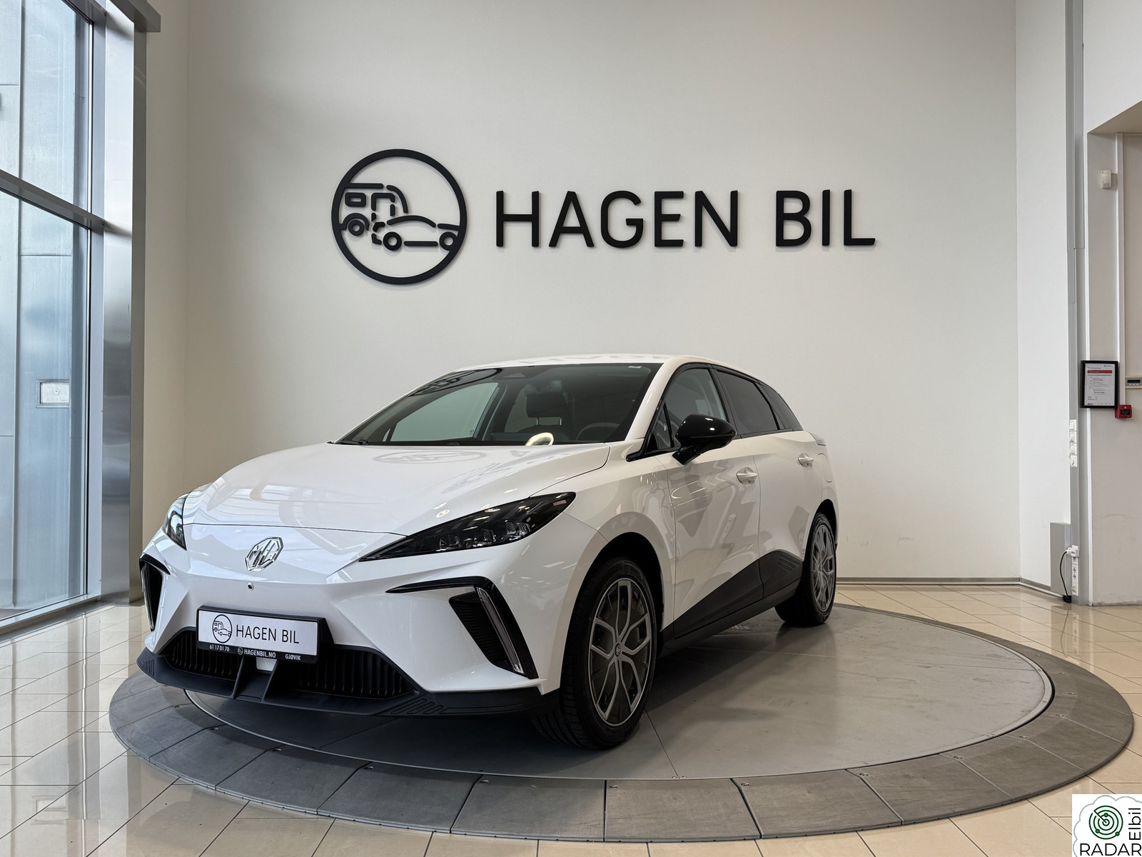 MG MG4 Electric 64 kWh / LUXERY / DELSKINN / NAVI / R.KAMERA / SOMMERHJ