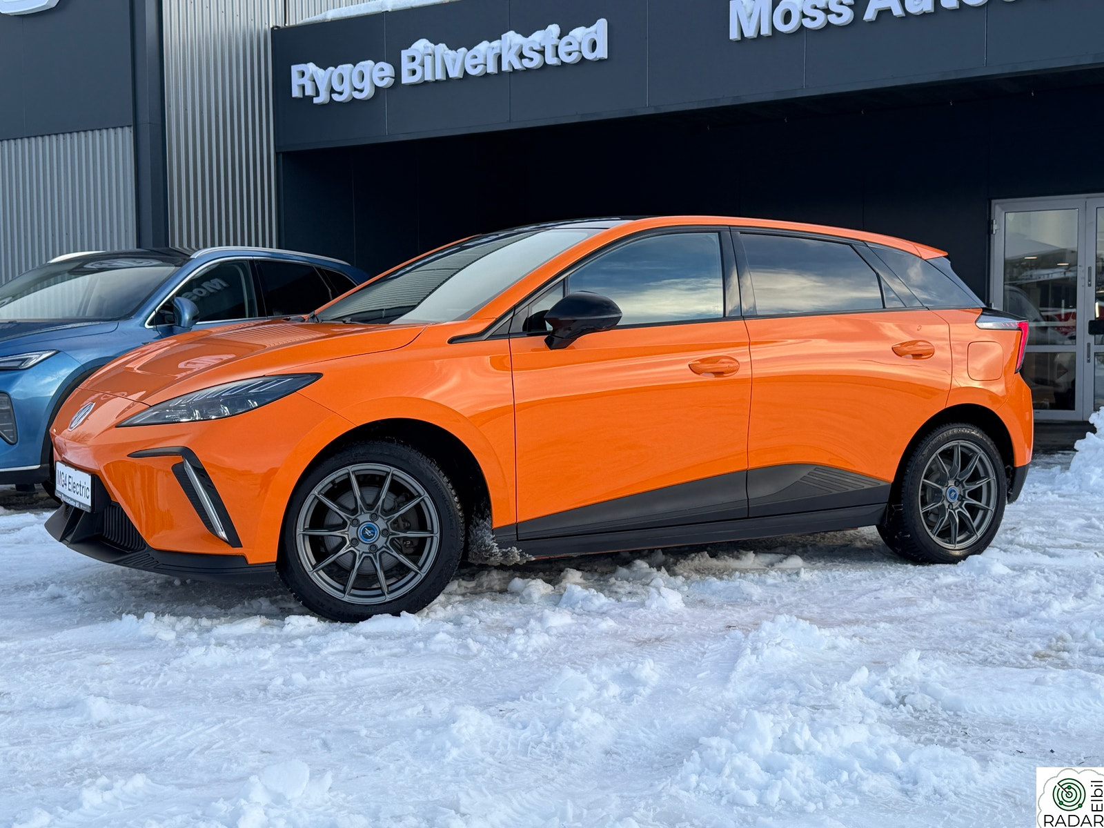 MG MG 4 ELECTRIC FIZZY!! Luxury/64KWh/435Km/ACC/LKA/ELK
