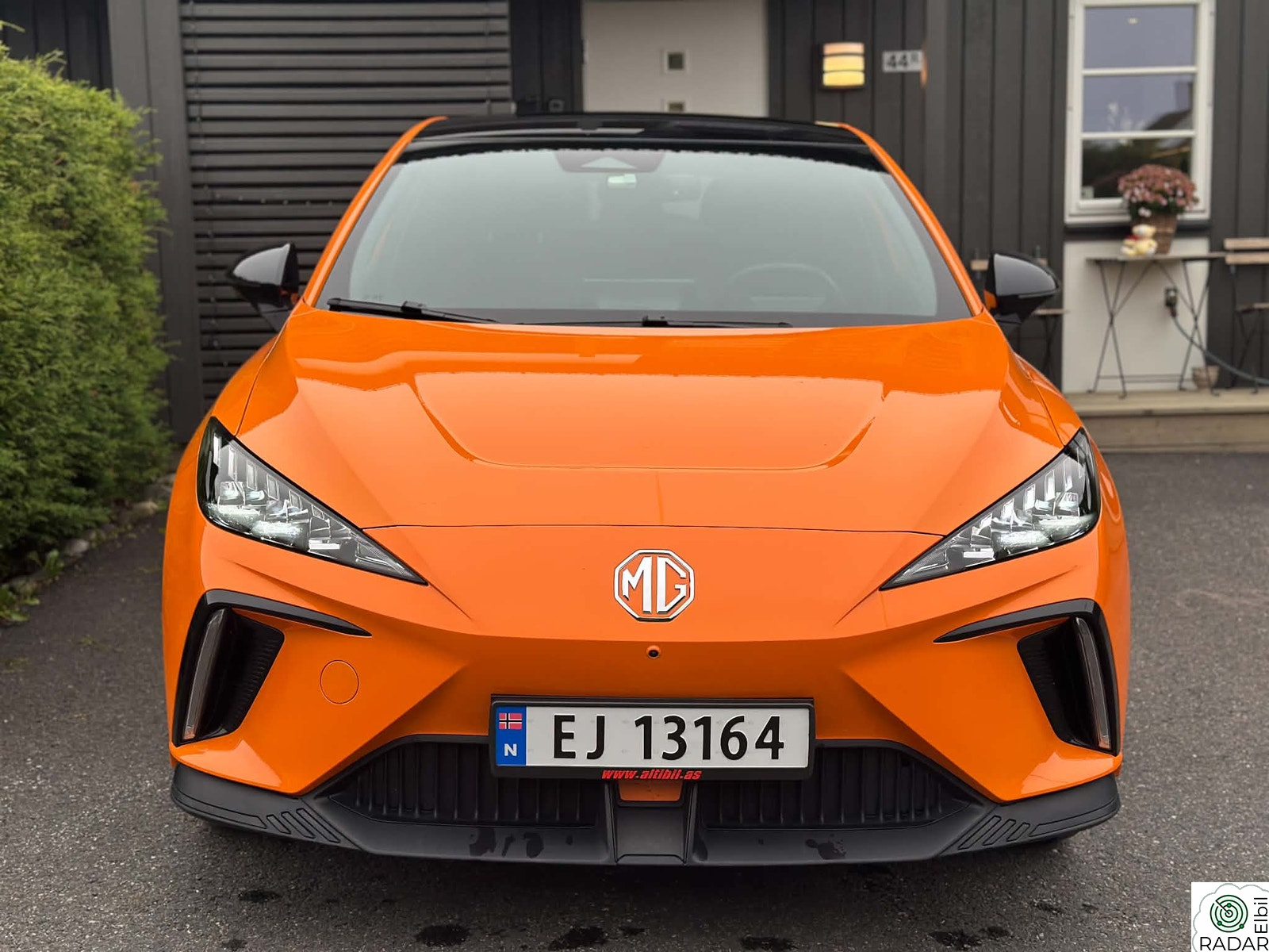MG MG4 Electric Trophy Extended Range