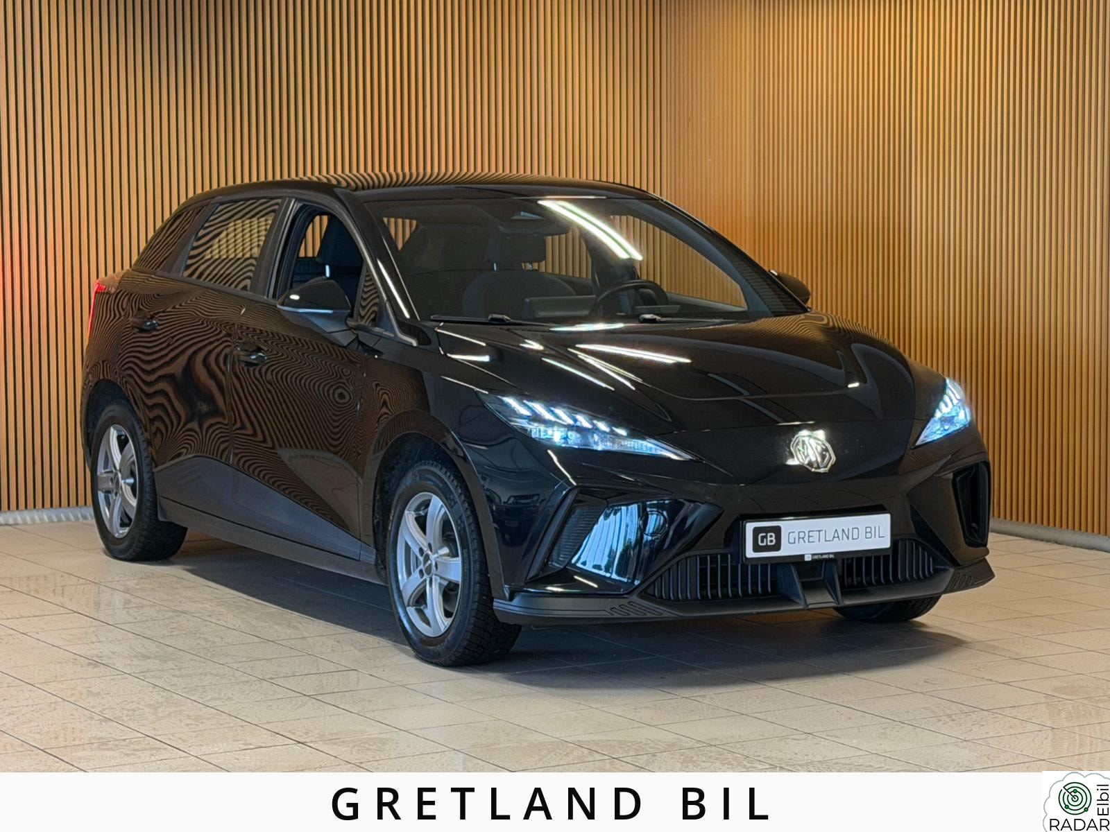 MG MG4 Electric STANDARD/350WLTP/APPLE CARPLAY/DAB/ACC/7 ÅRS GARANTI!