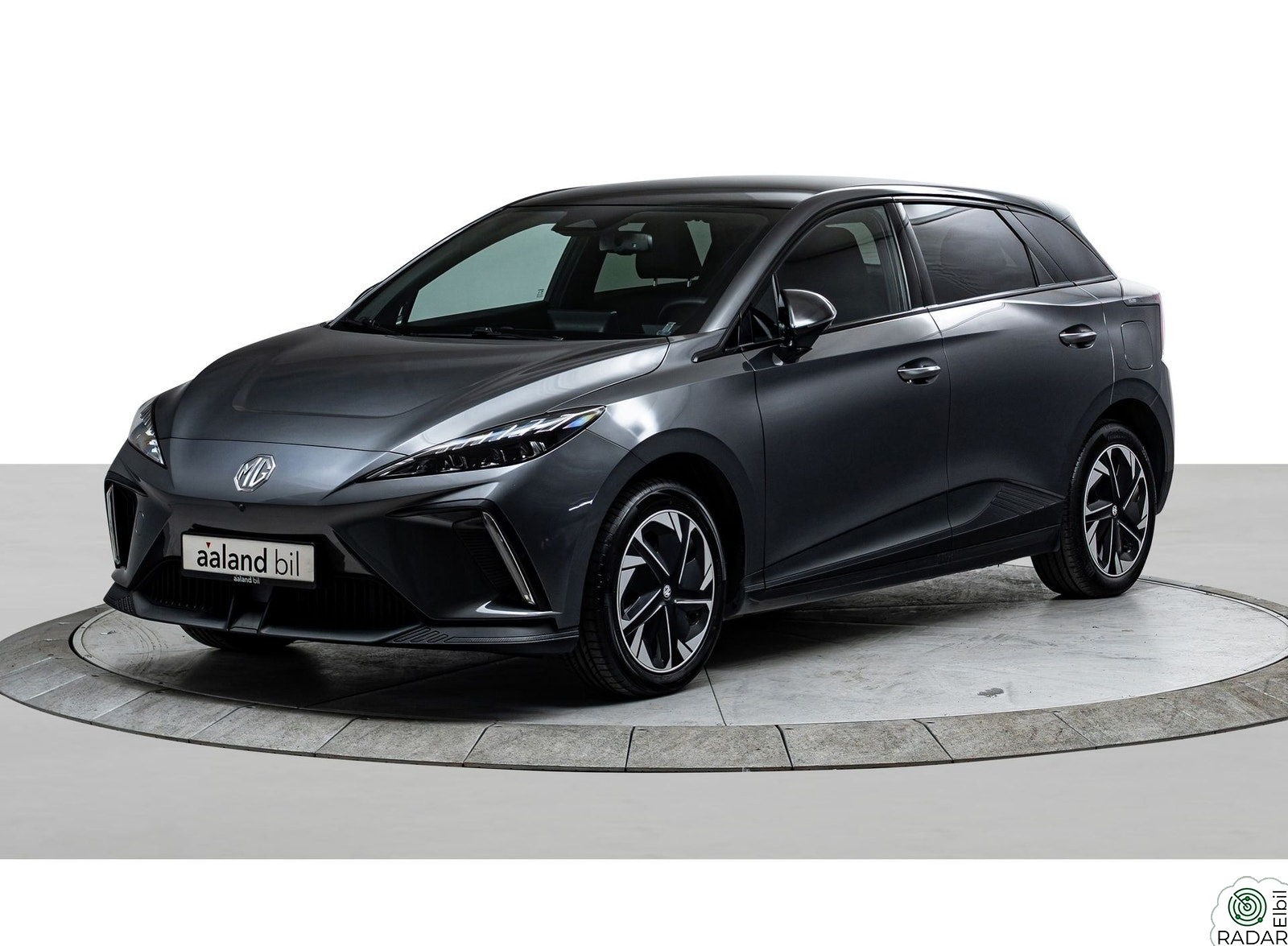 MG MG4 Electric LUXURY - 435 KM. WLTP - RETT FRA SERVICE