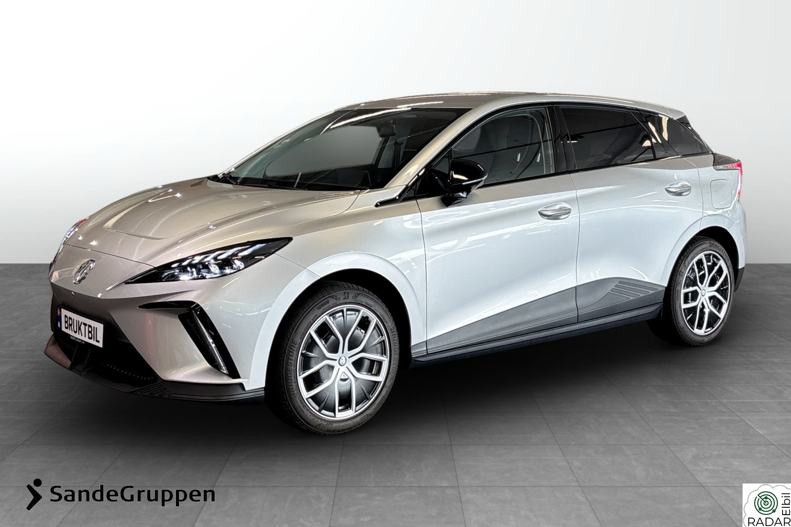 MG MG4 Electric 49 kWh Luxury /LAV-KM/L.KLAR/S+V HJUL INKLUDERT/
