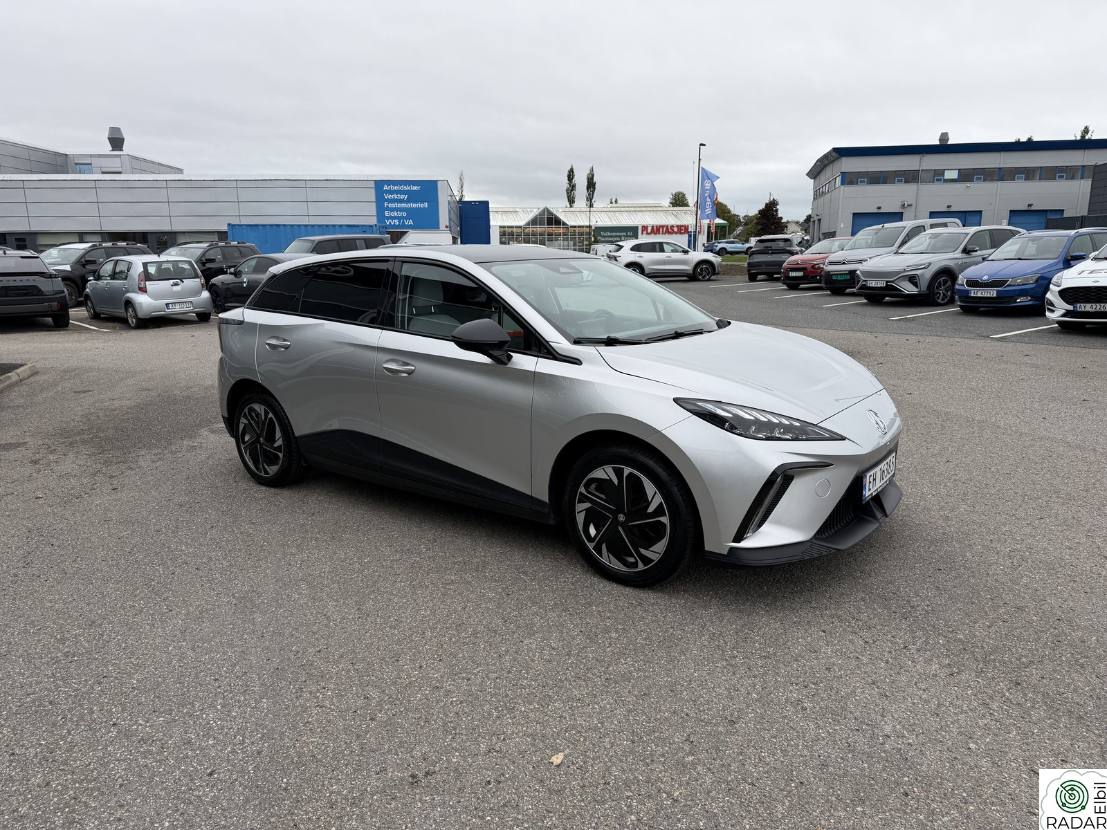 MG MG 4 ELECTRIC Luxury