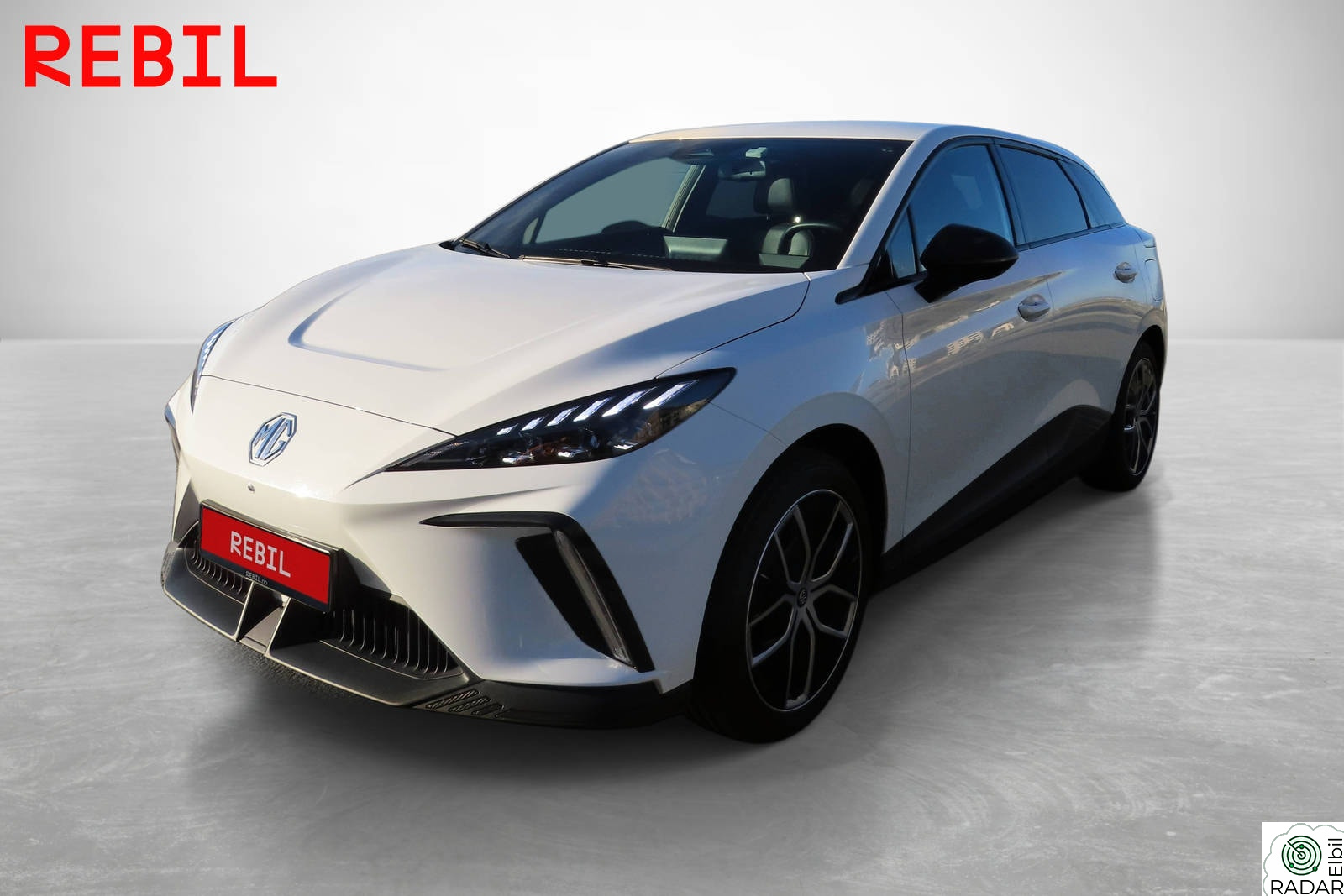 MG MG4 Electric Long Range/Luxury/ACC/360Kam/Navi/Varmepumpe/CarPlay