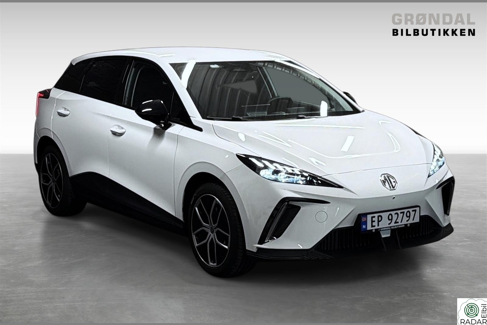 MG MG4 Electric 4 ELECTRIC 64kWh Luxury Topputstyrt/VINTERHJUL/ACC/Navi