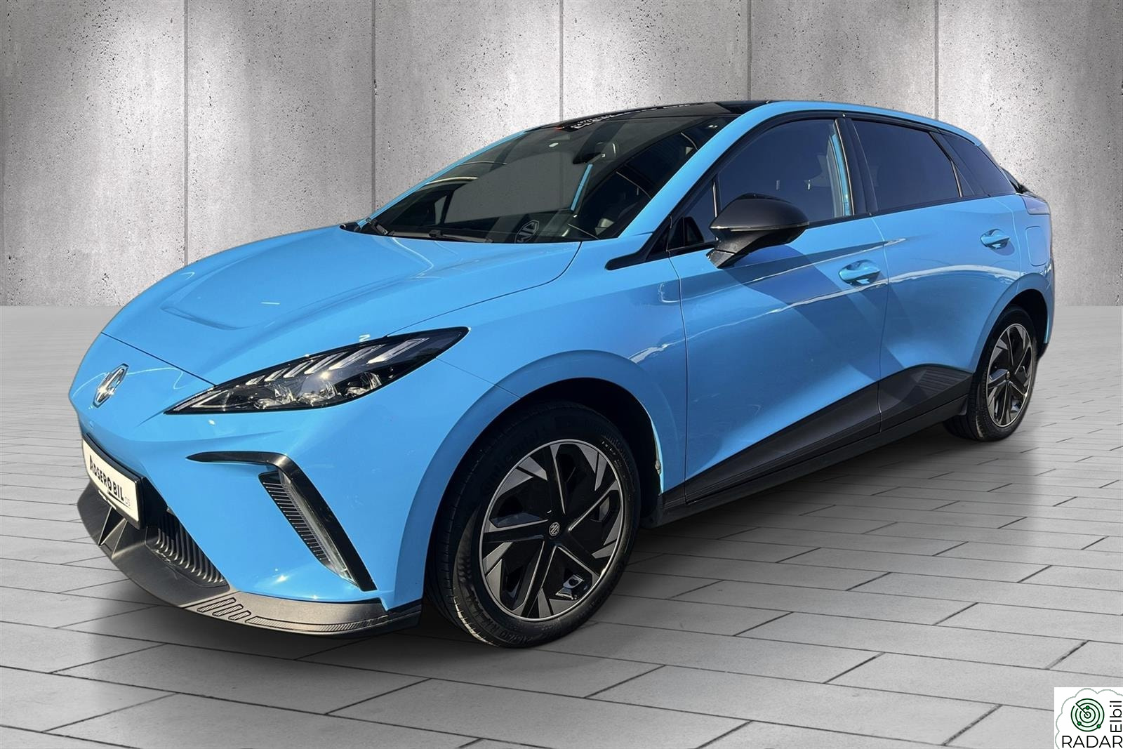 MG MG 4 ELECTRIC Luxury 64 kwh Ny service / 435 km /