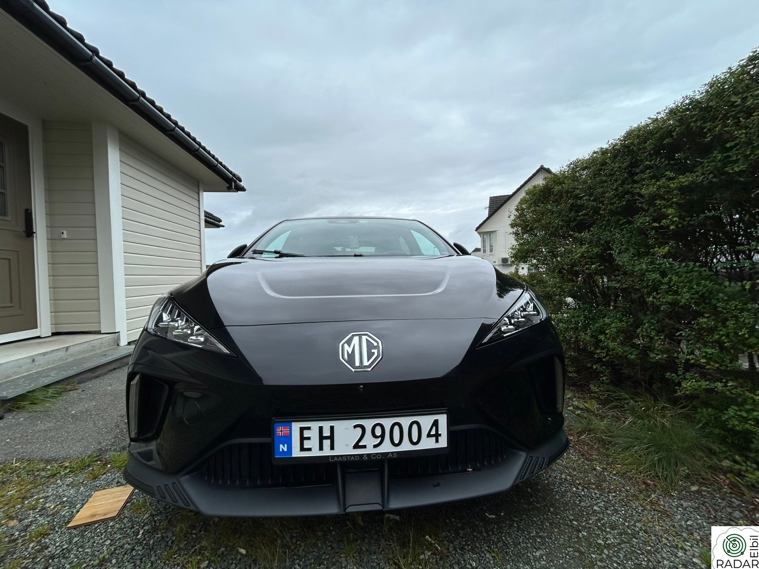 MG MG 4 ELECTRIC Luxury