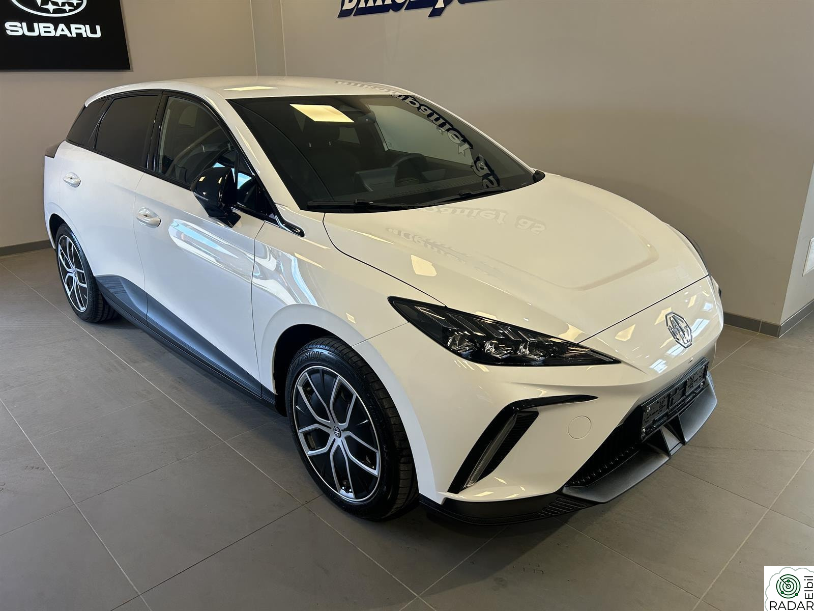 MG MG4 Electric EV Luxury/450km WLTP/360kamera/APP/