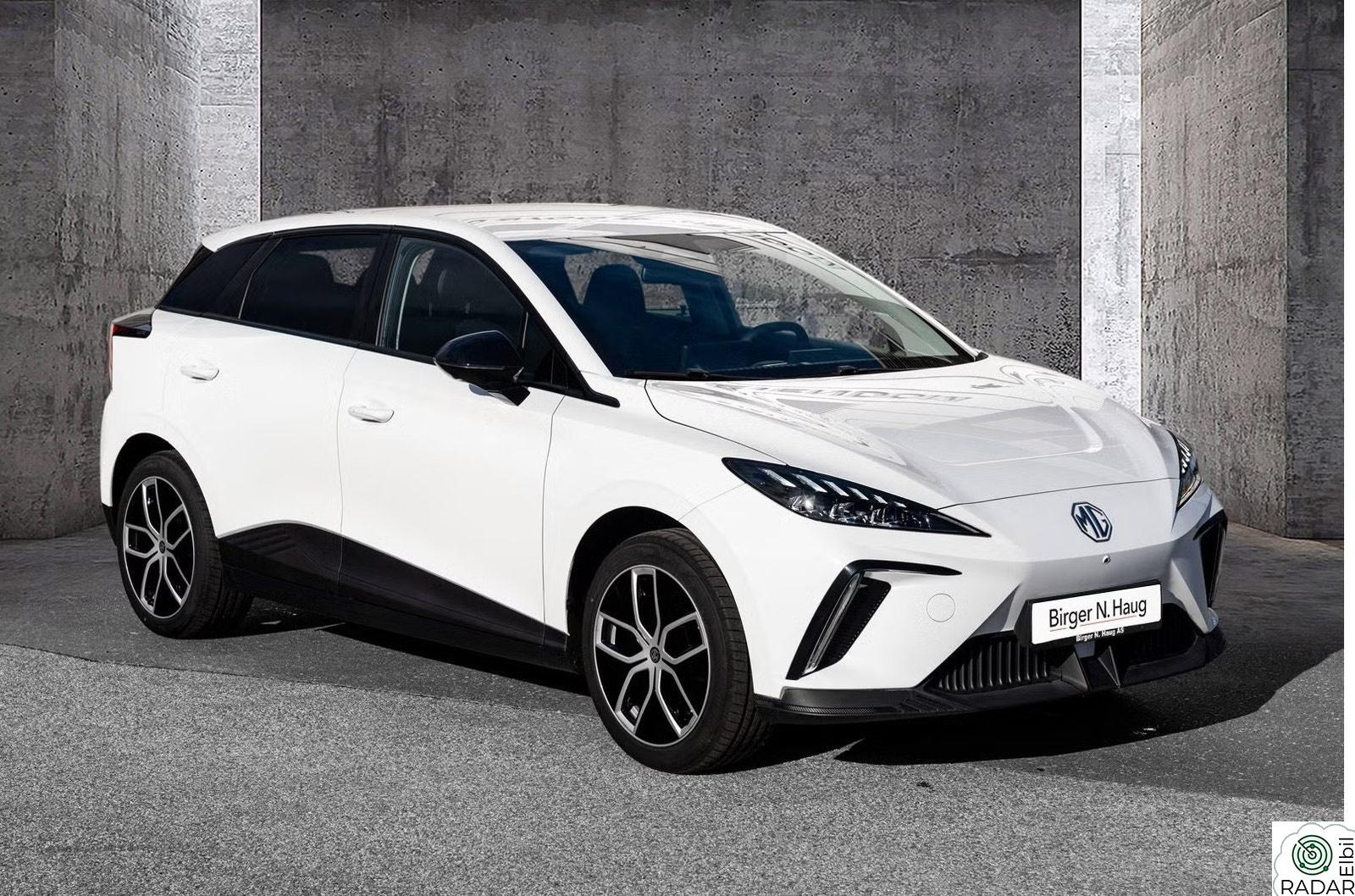 MG MG4 Electric MG4 64kwh Luxury | 450KM