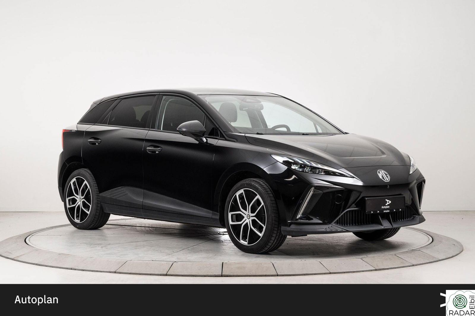 MG MG4 Electric Luxury - 2 sett hjul/7-år Garanti/Pilot/LED/360kam