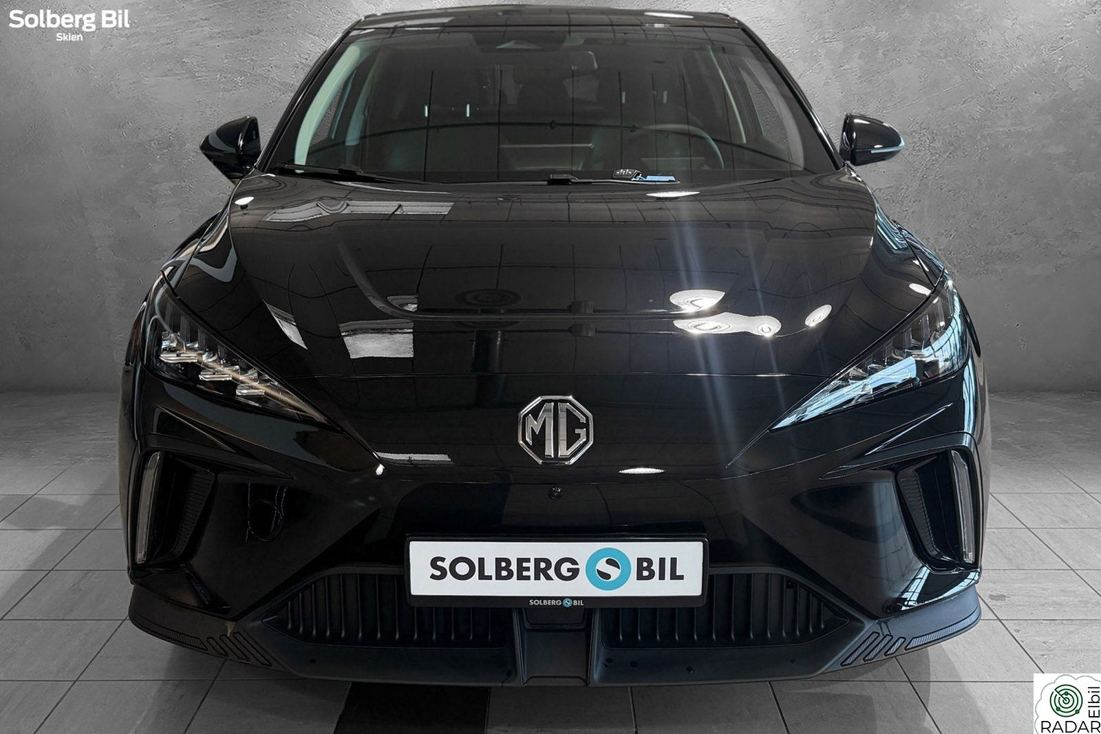 MG MG4 Electric MG4 LR luxury HELT NY BIL/2-SETT.HJUL/VARMEPUMPE/ACC
