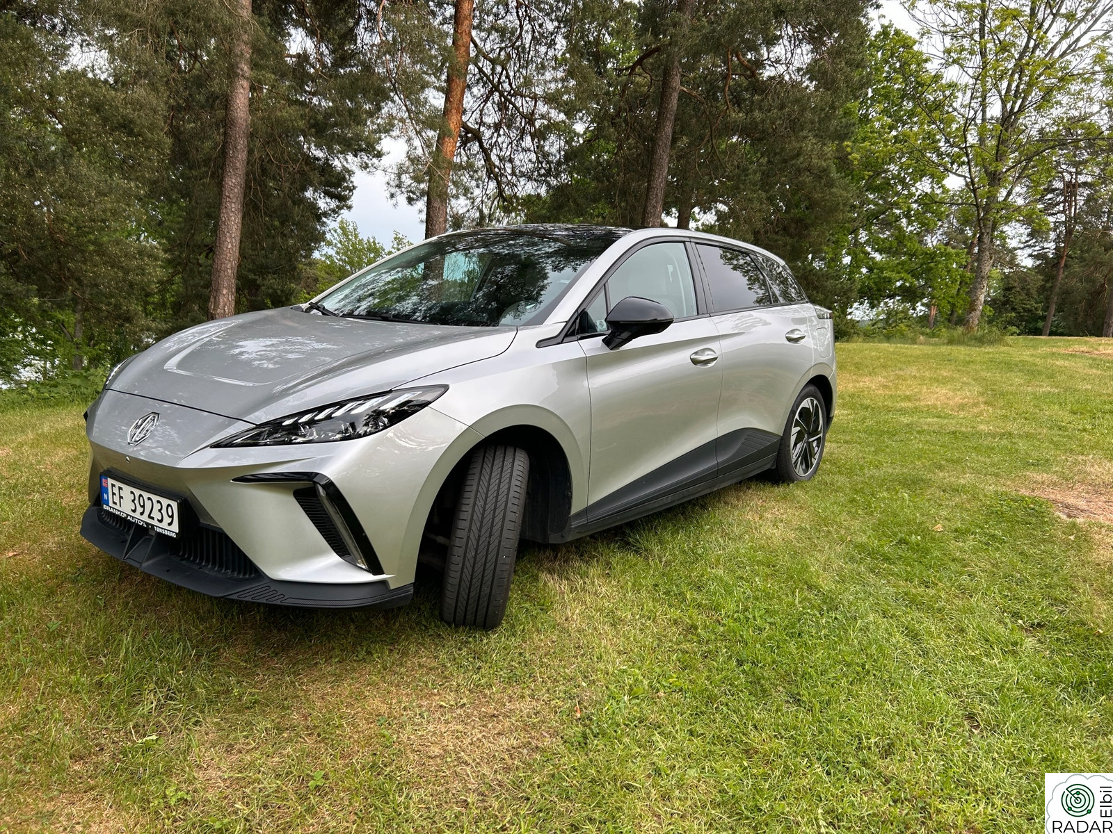 MG MG 4 ELECTRIC Luxury
