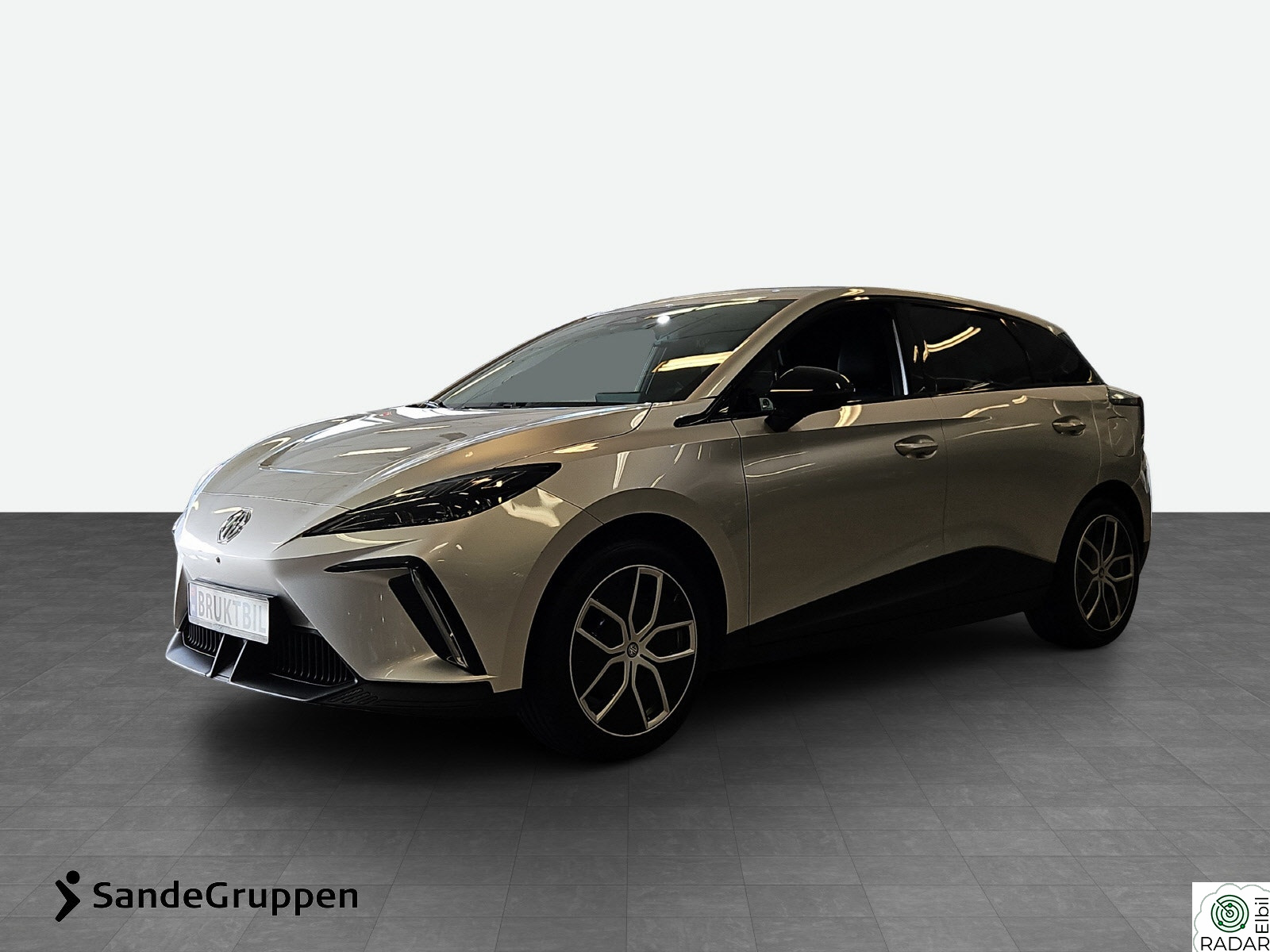 MG MG4 Electric Luxury Topputstyrt/ACC/Navi/R.Kam/L.Klar