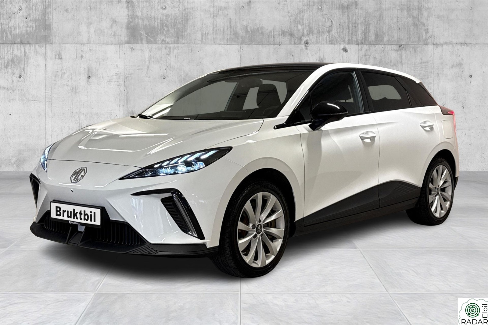 MG MG4 Electric Trophy Extended Range/520 km WLTP/360Kamera++