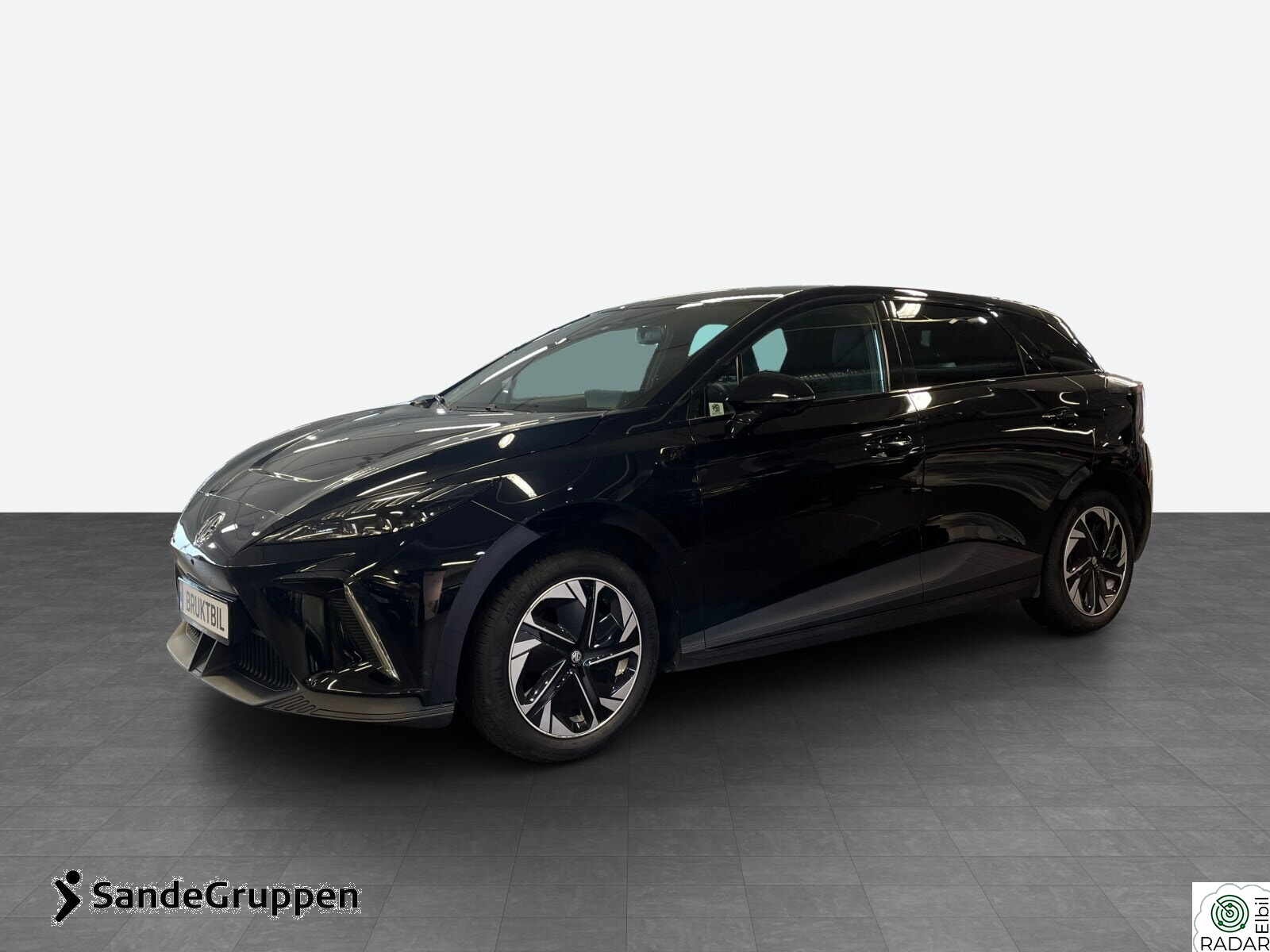 MG MG 4 ELECTRIC Luxury Luxury /Topputstyrt/ACC/Navi/R.Kam
