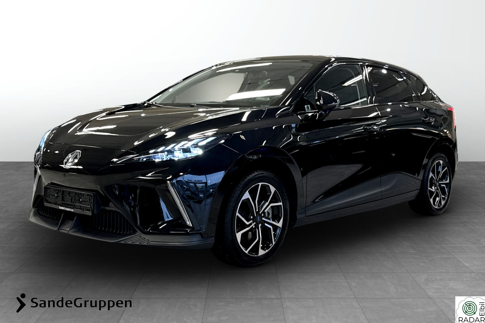 MG MG 4 ELECTRIC Luxury Topputstyrt/ACC/Navi/R.Kam/L.Klar