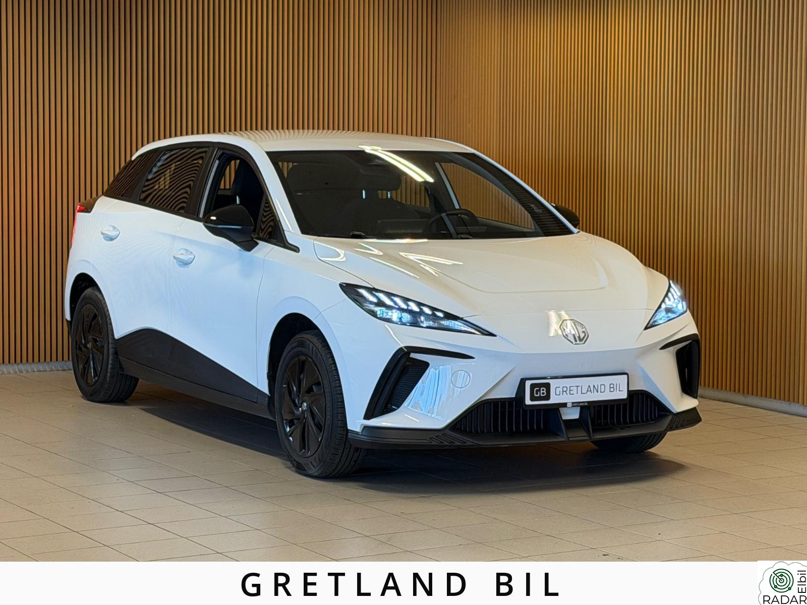 MG MG4 Electric STANDARD/350WLTP/APPLE CARPLAY/DAB/ACC/7 ÅRS GARANTI!