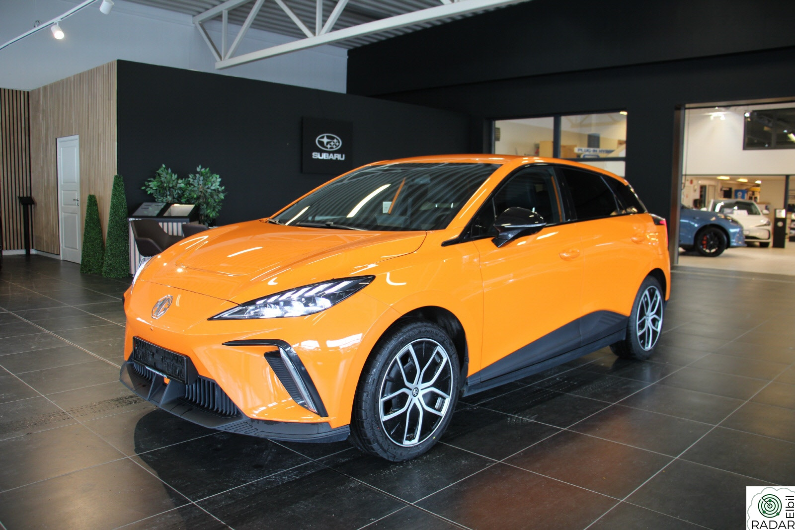 MG MG4 Electric Luxury ACC-PILOT-360-435WLTP-RATTVARME-ISMART-carplay