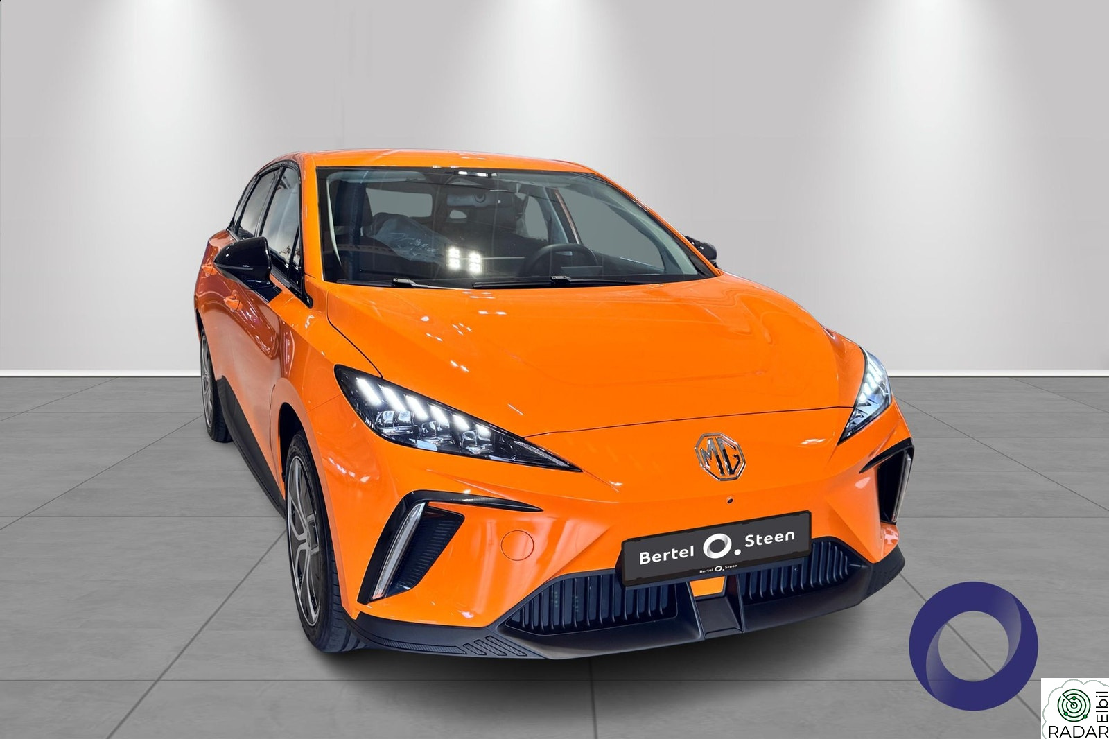 MG MG4 Electric Luxury Long Range / ACC / 360kamera /
