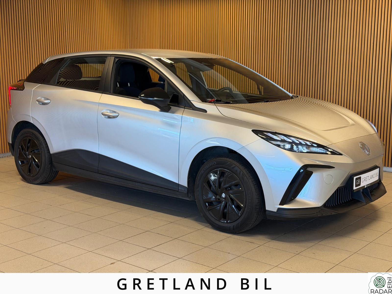 MG MG4 Electric STANDARD/350WLTP/APPLE CARPLAY/DAB/ACC/7 ÅRS GARANTI!