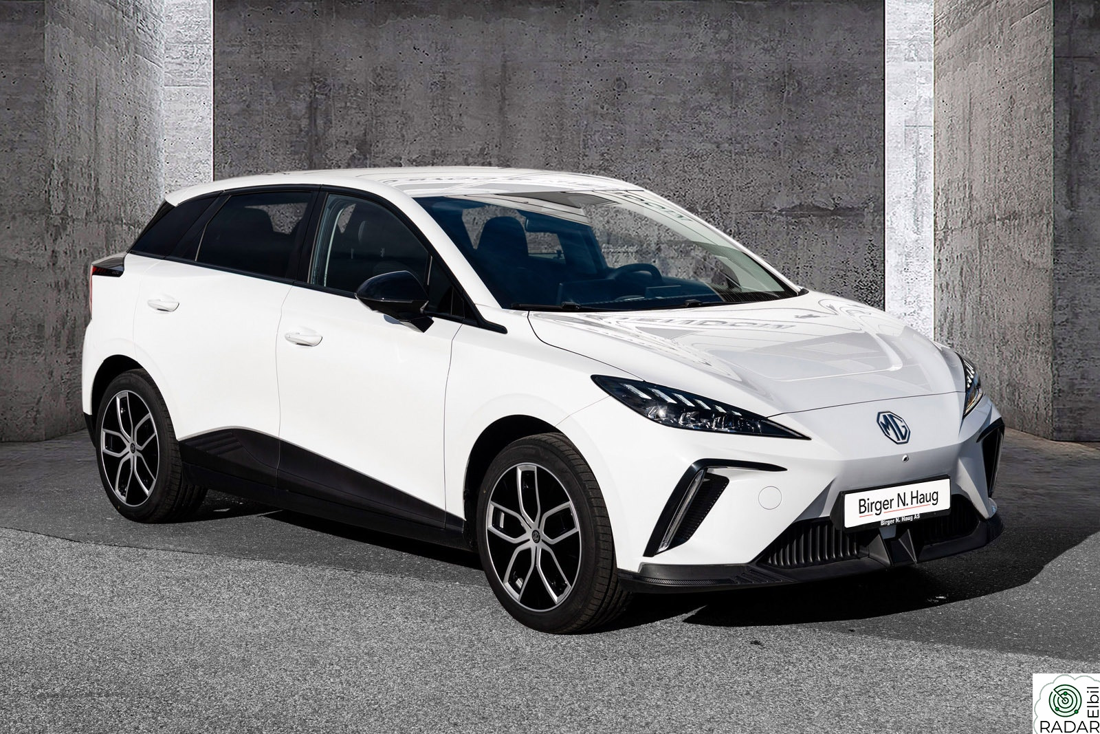 MG MG4 Electric 64kWh Luxury - utstillingsbil 2026