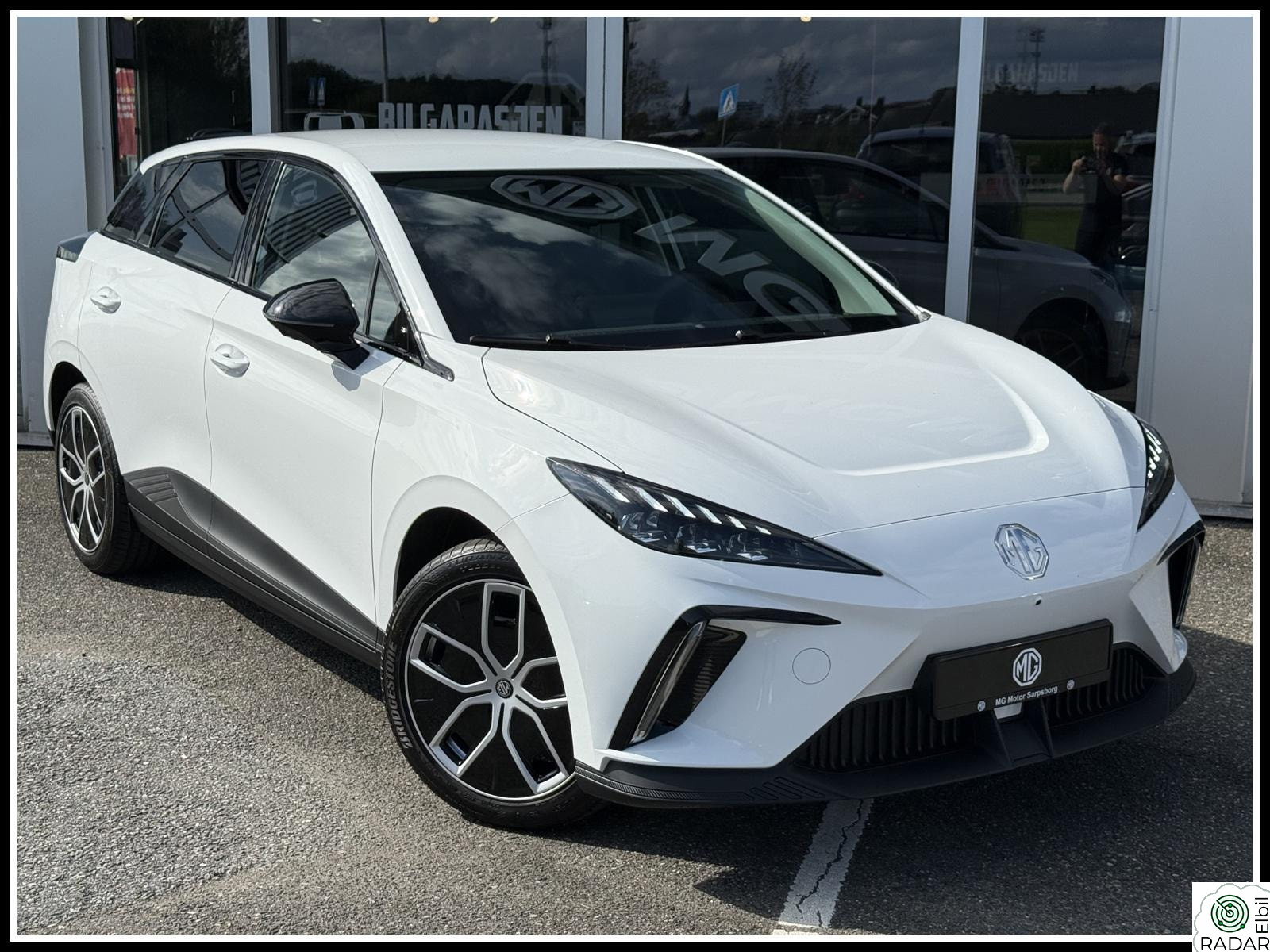 MG MG4 Electric Luxury - 450KM WLTP - NORSK - SOMMER OG VINTERHJUL