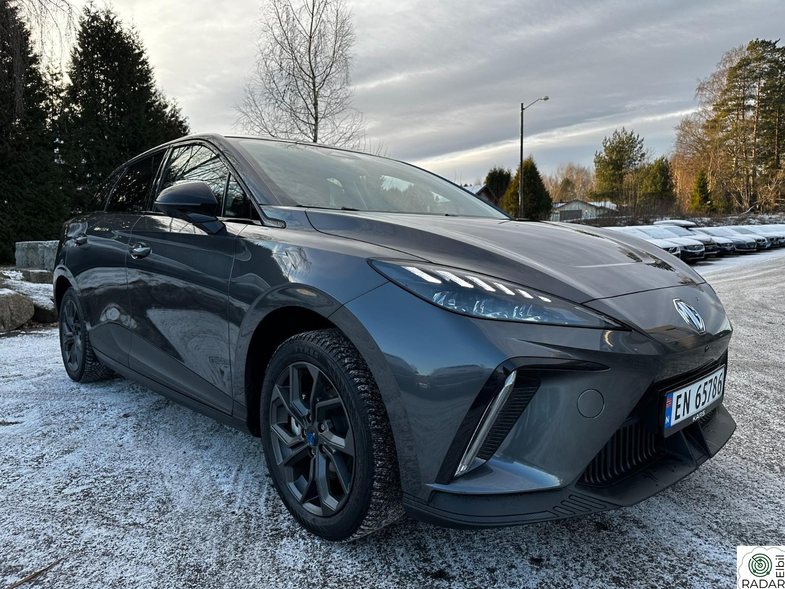 MG MG4 Electric 49kWh LUX Andes Grey /Kamera /Carplay /7-års garanti++