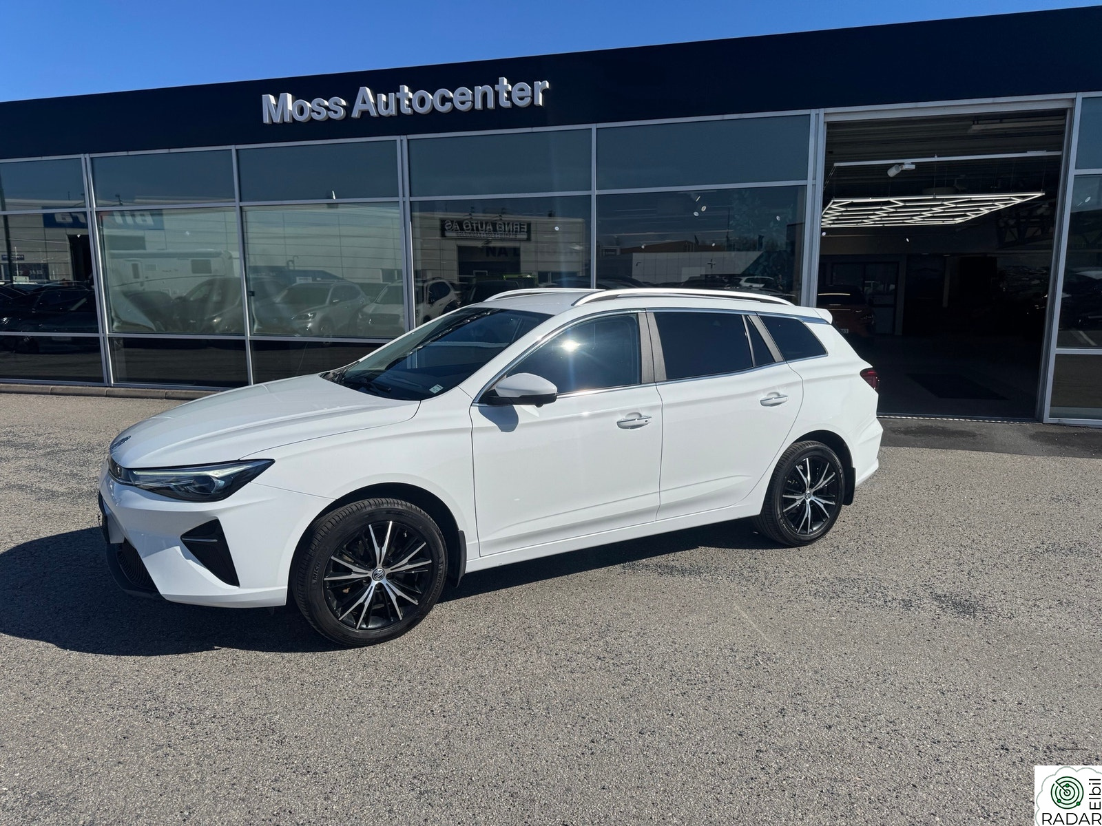 MG MG 5 ELECTRIC Long range Luxury/skinnseter/acc/pdc